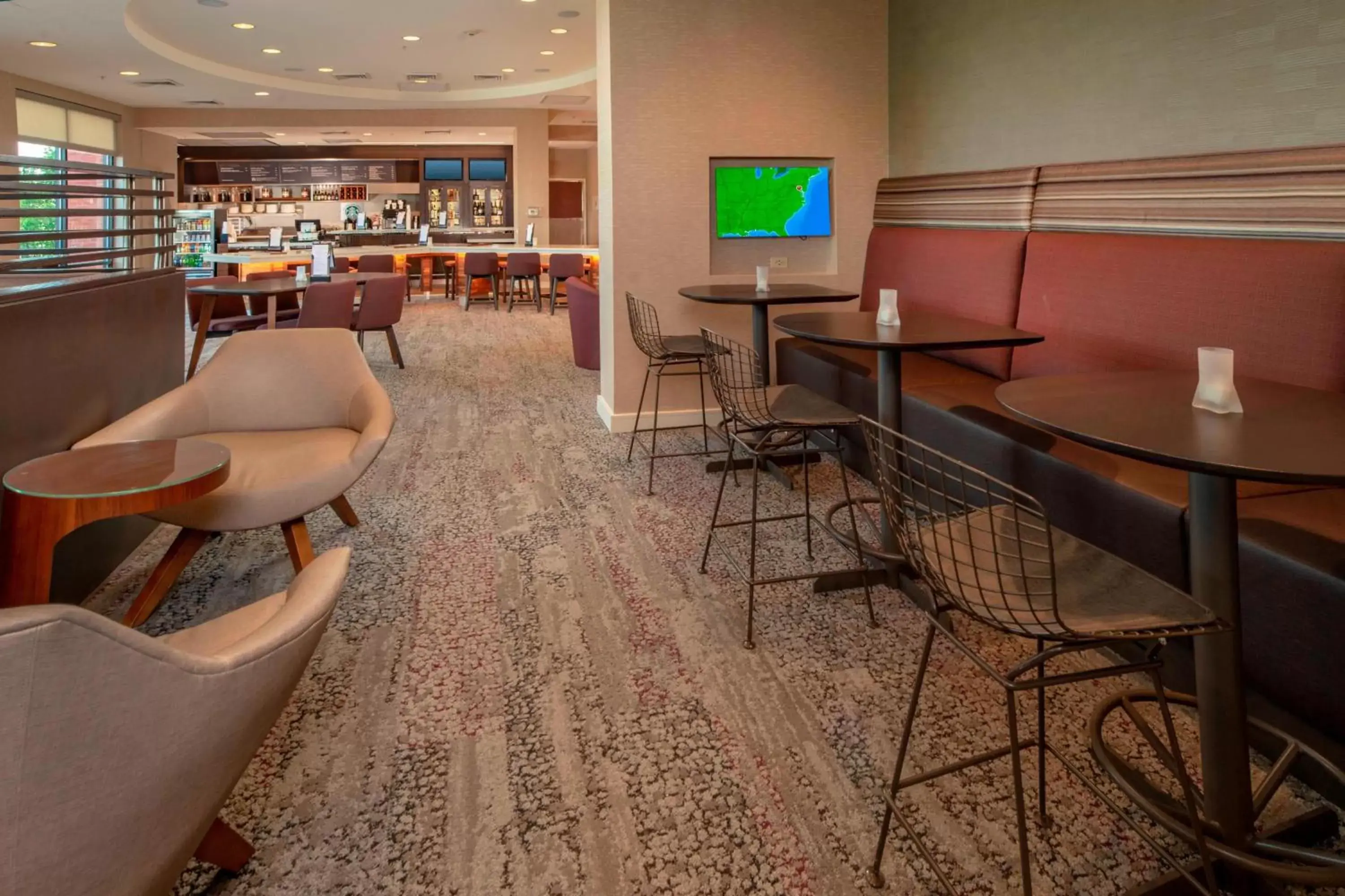 Restaurant/places to eat, Lounge/Bar in Courtyard by Marriott Gaithersburg Washingtonian Center