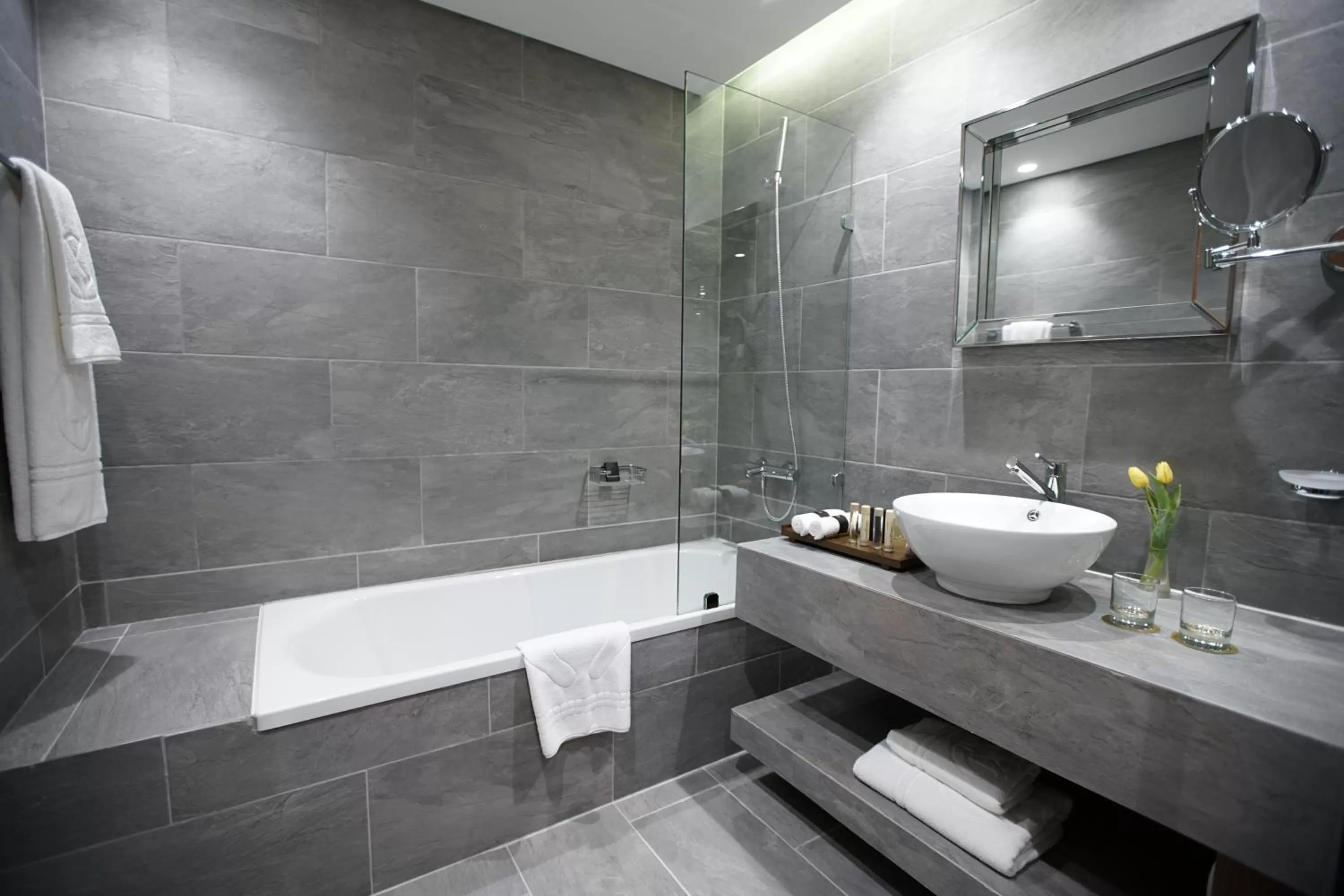 Bathroom in Royal Tulip Achrafieh