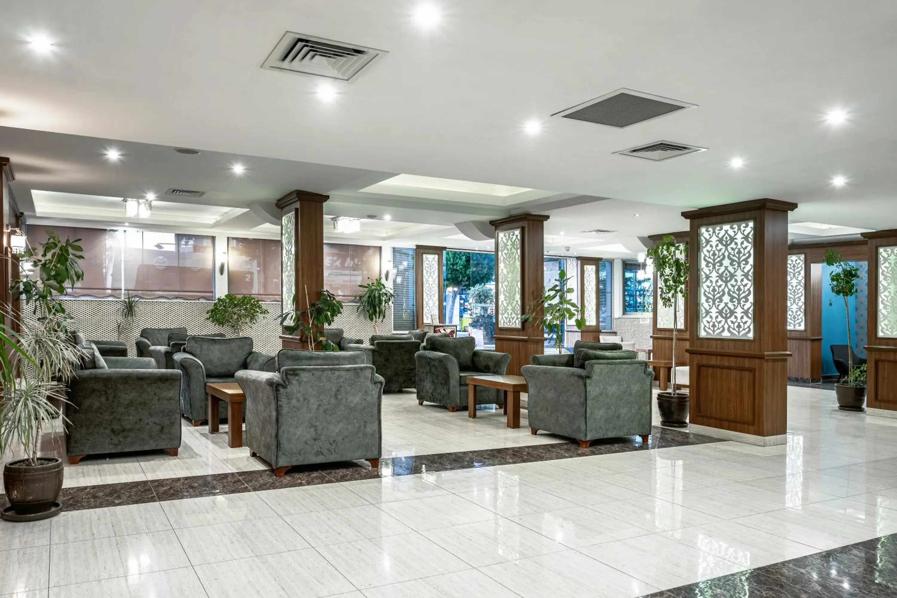 Lobby or reception in Mesut Hotel