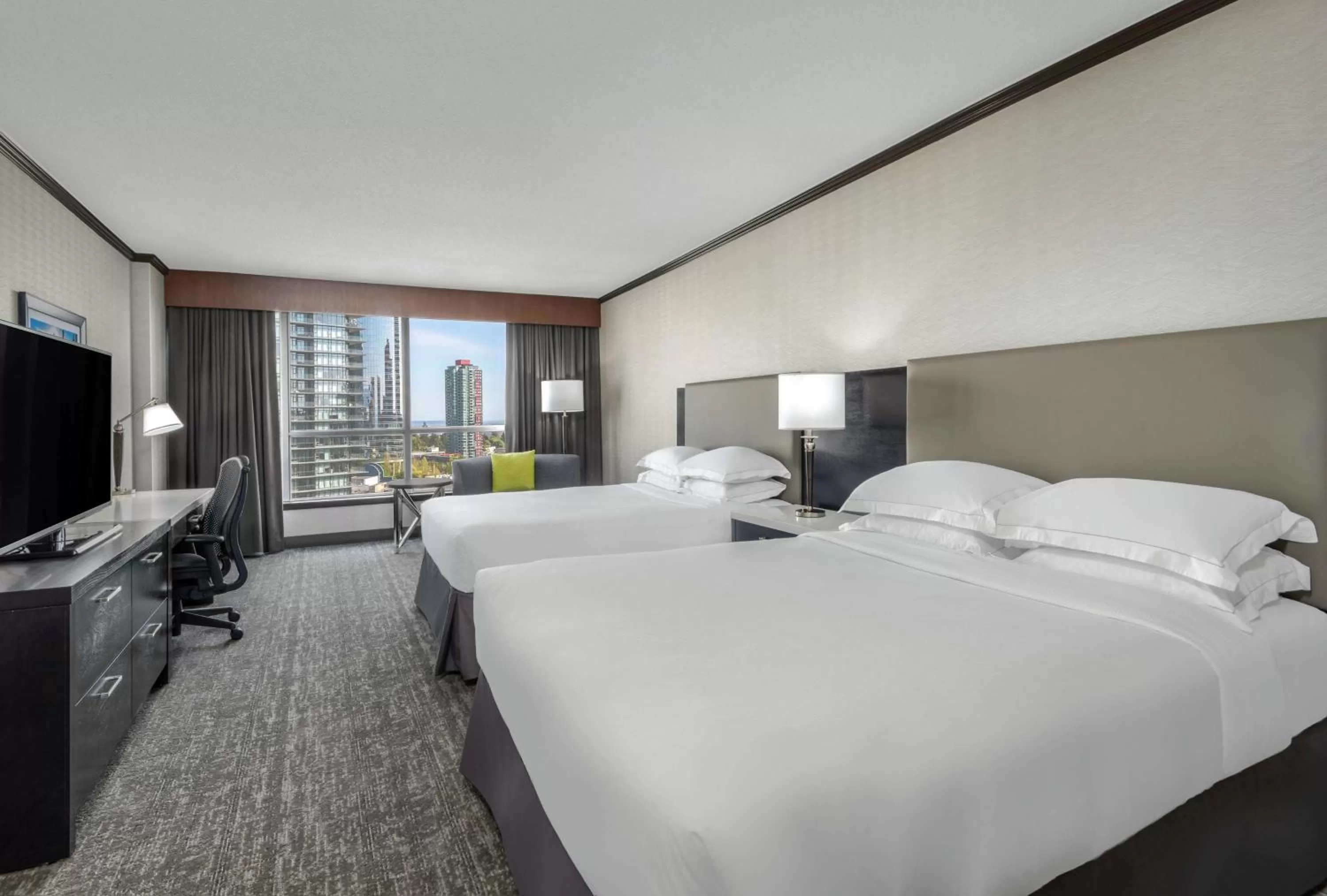 Photo of the whole room, Bed in Hilton Vancouver Metrotown