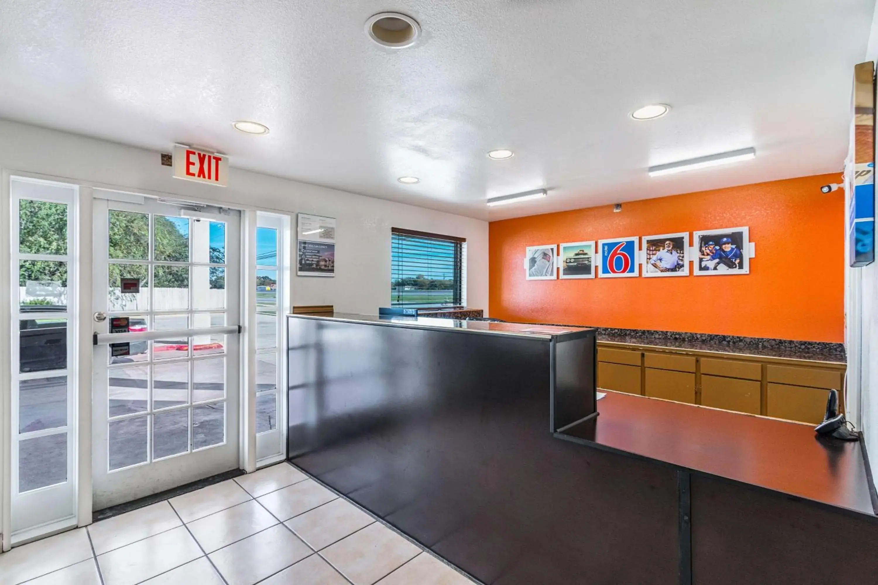 Lobby or reception in Motel 6-San Marcos, TX - North Lobby or reception in Motel 6-San Marcos, TX - North