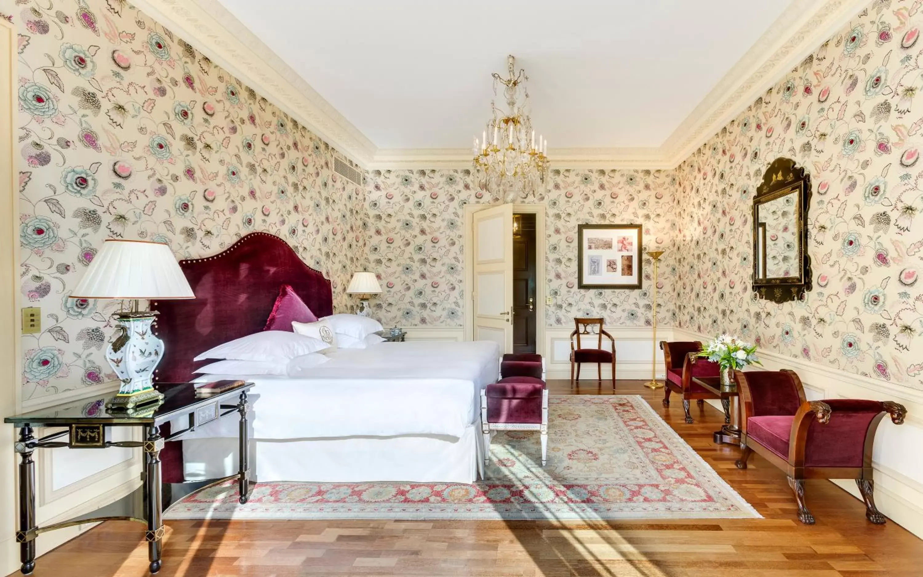 Bedroom in Hôtel Métropole Monte-Carlo - The Leading Hotels of the World