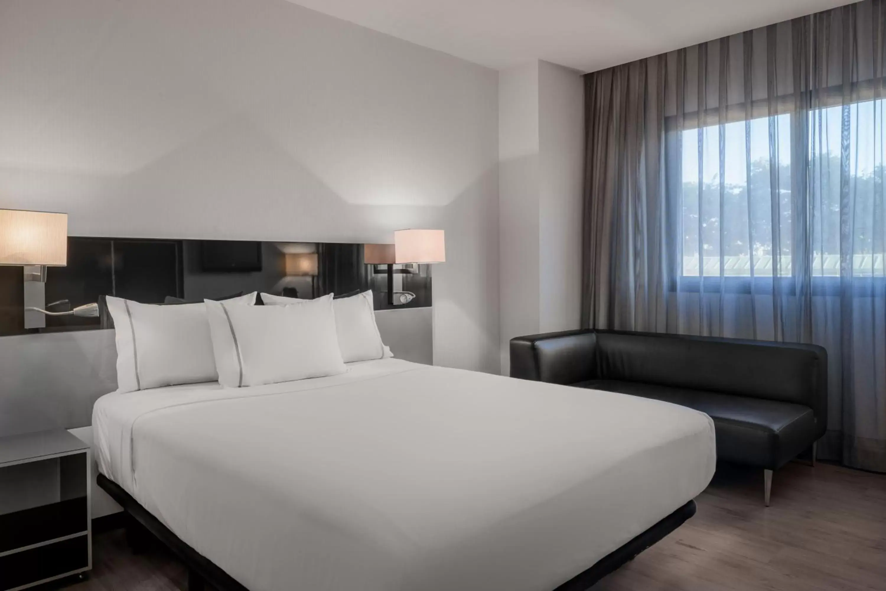 Photo of the whole room, Bed in AC Hotel Murcia by Marriott