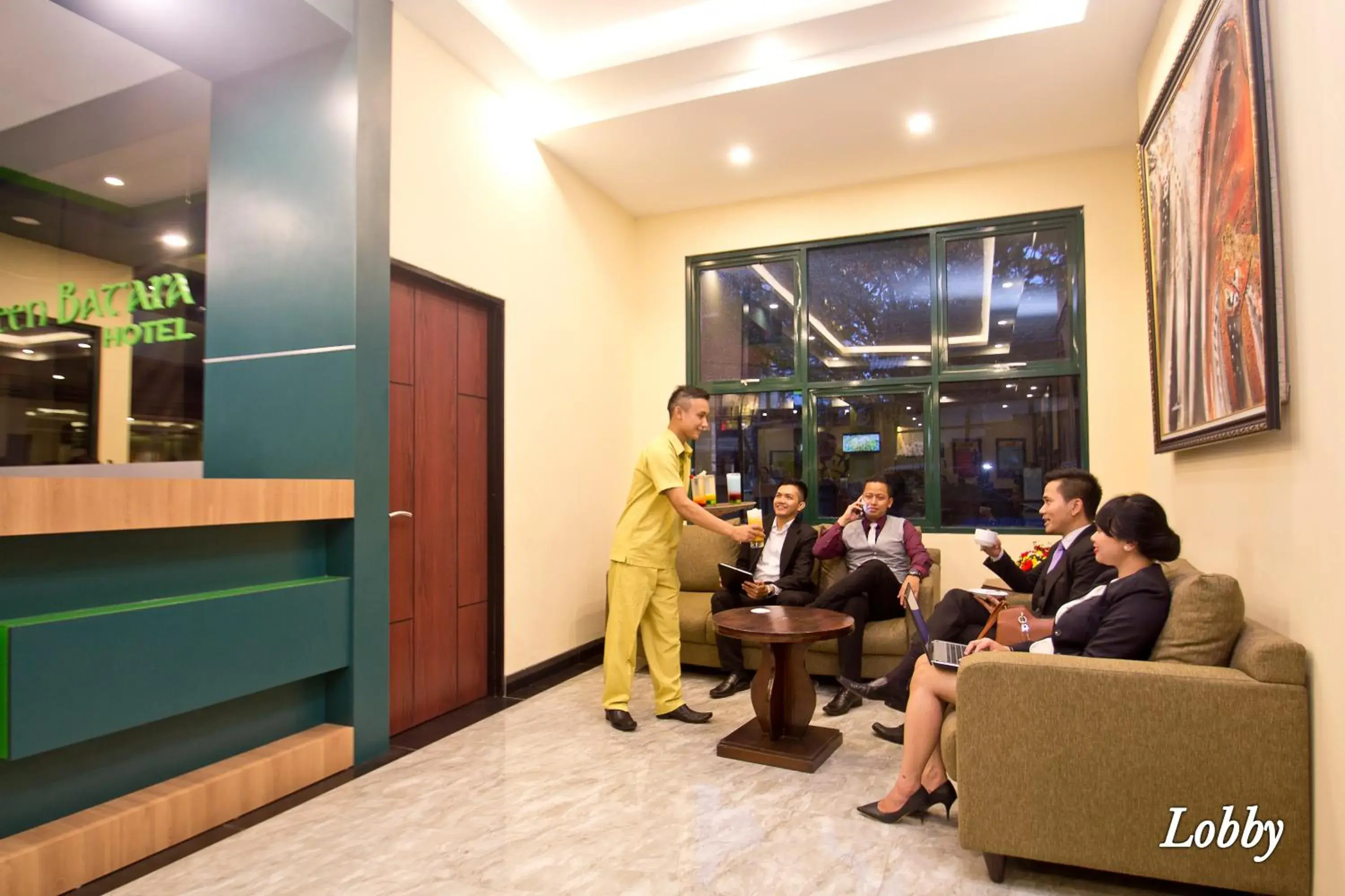 Lobby or reception in Green Batara Hotel