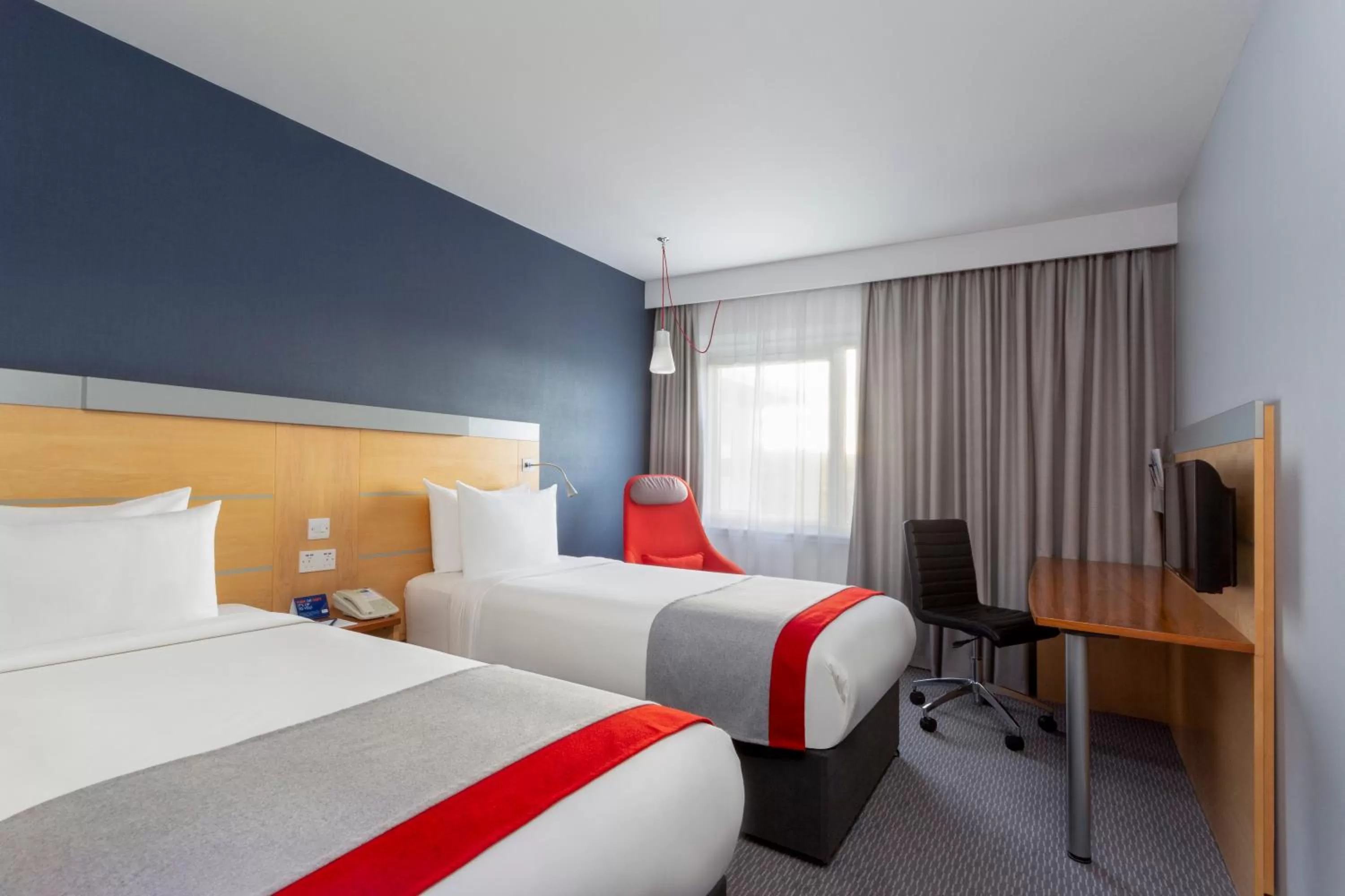 Photo of the whole room, Bed in Holiday Inn Express Birmingham Redditch by IHG