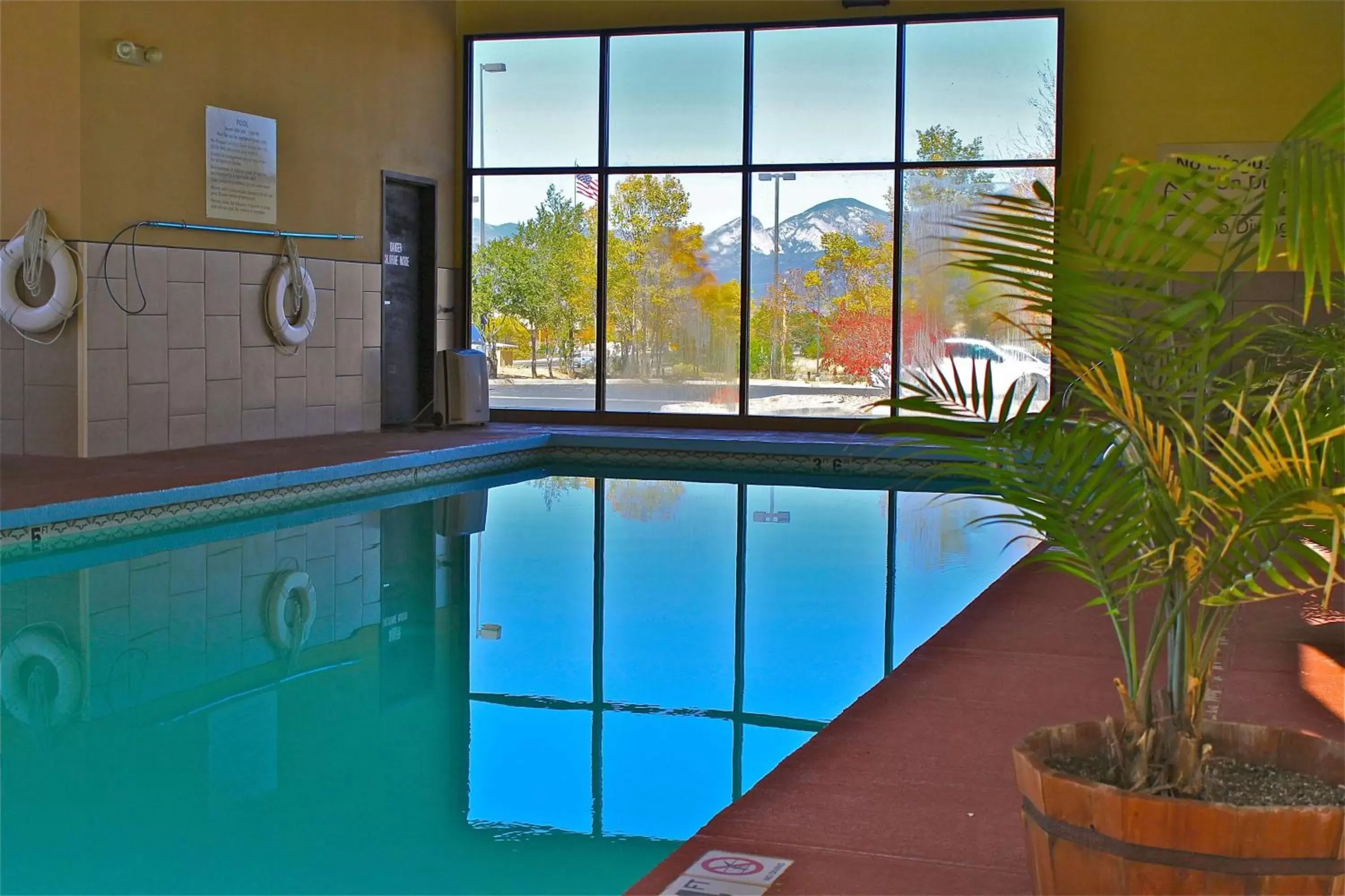 Pool view, Swimming Pool in Hampton Inn Taos