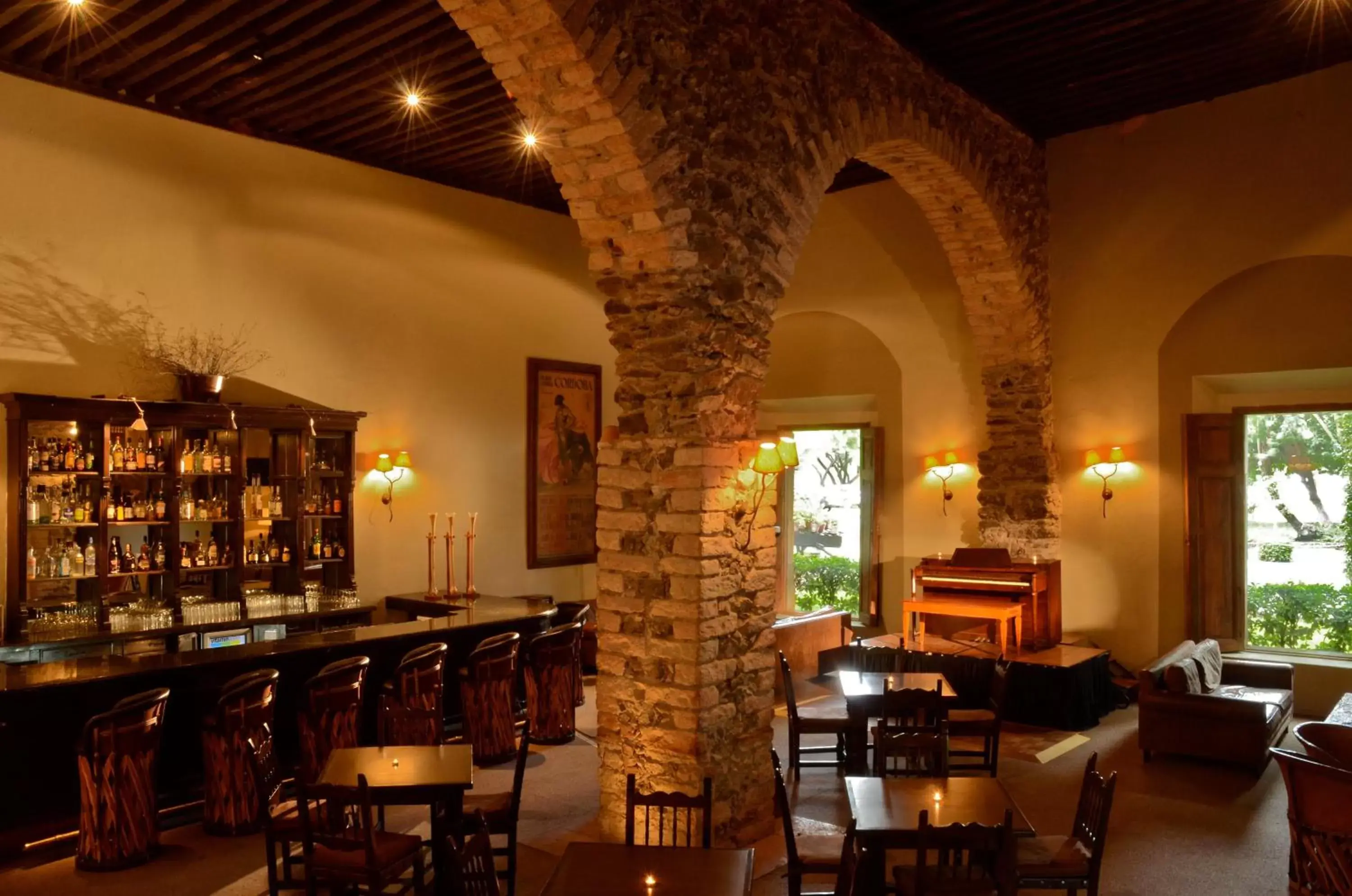 Lounge or bar, Restaurant/Places to Eat in Hacienda Jurica by Brisas