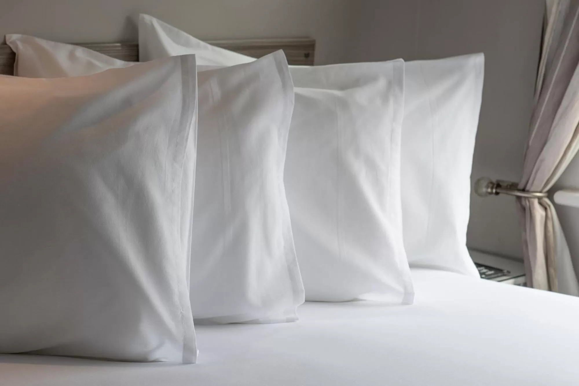 Bedroom, Bed in Pebble House