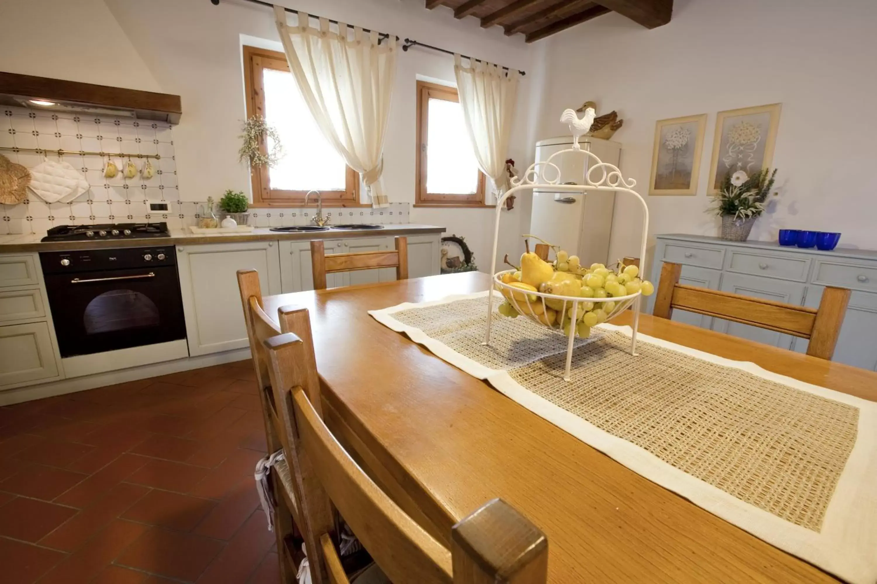 Dining area, Kitchen/Kitchenette in Tenuta Quadrifoglio