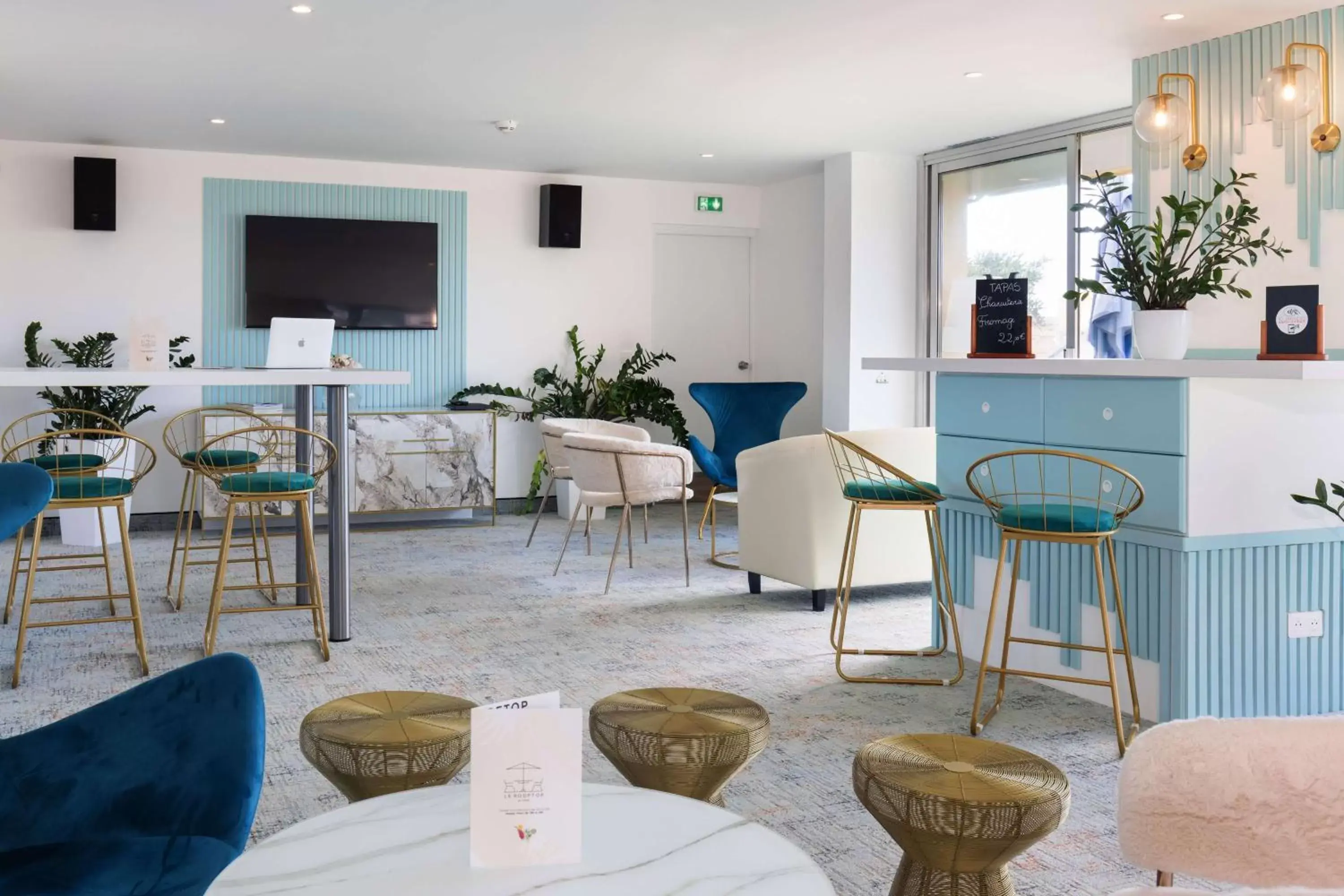 Lounge or bar, Restaurant/Places to Eat in Best Western Hotel Mediterranee Menton