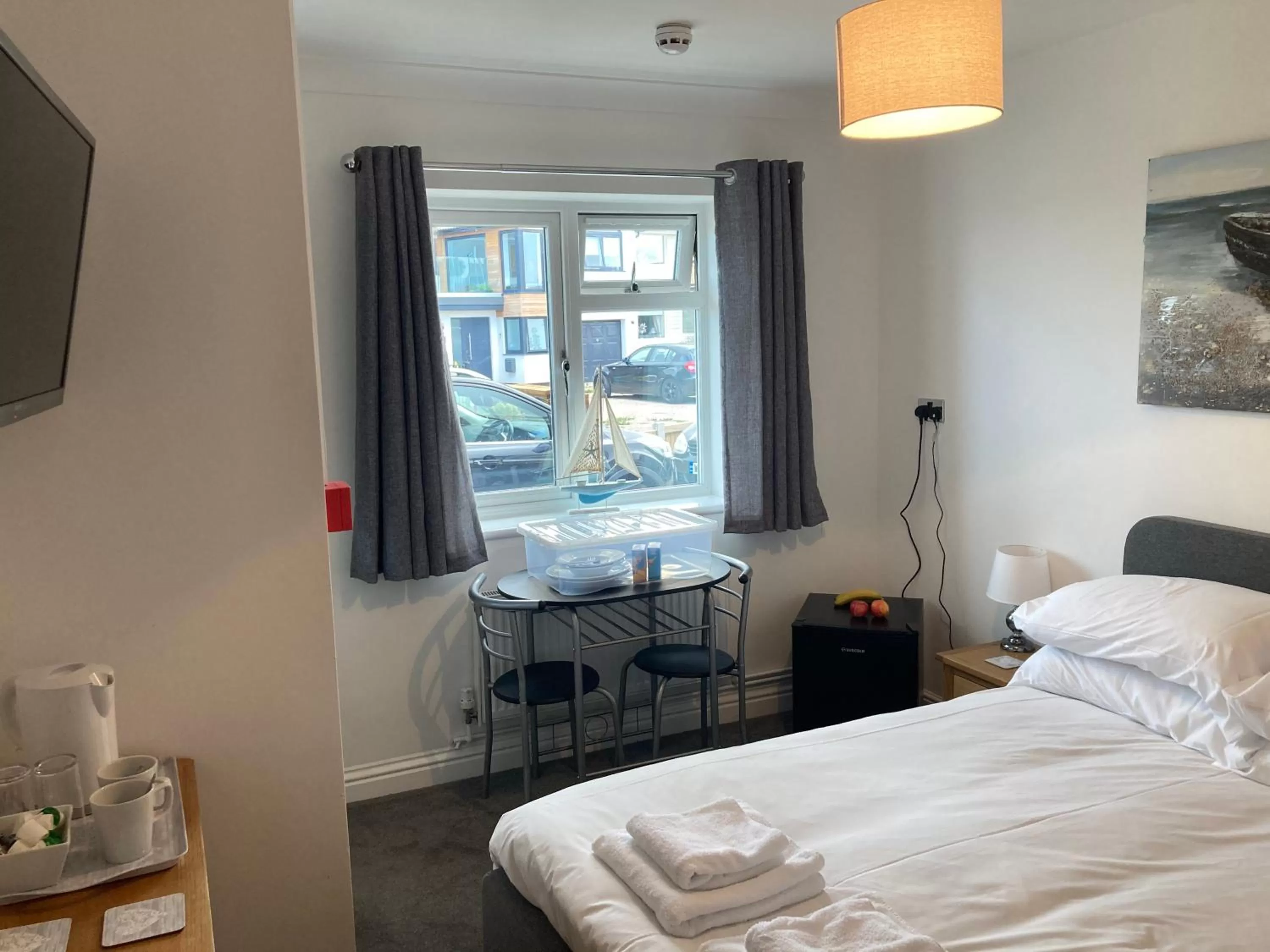Deluxe Double Room in The Waves B&B