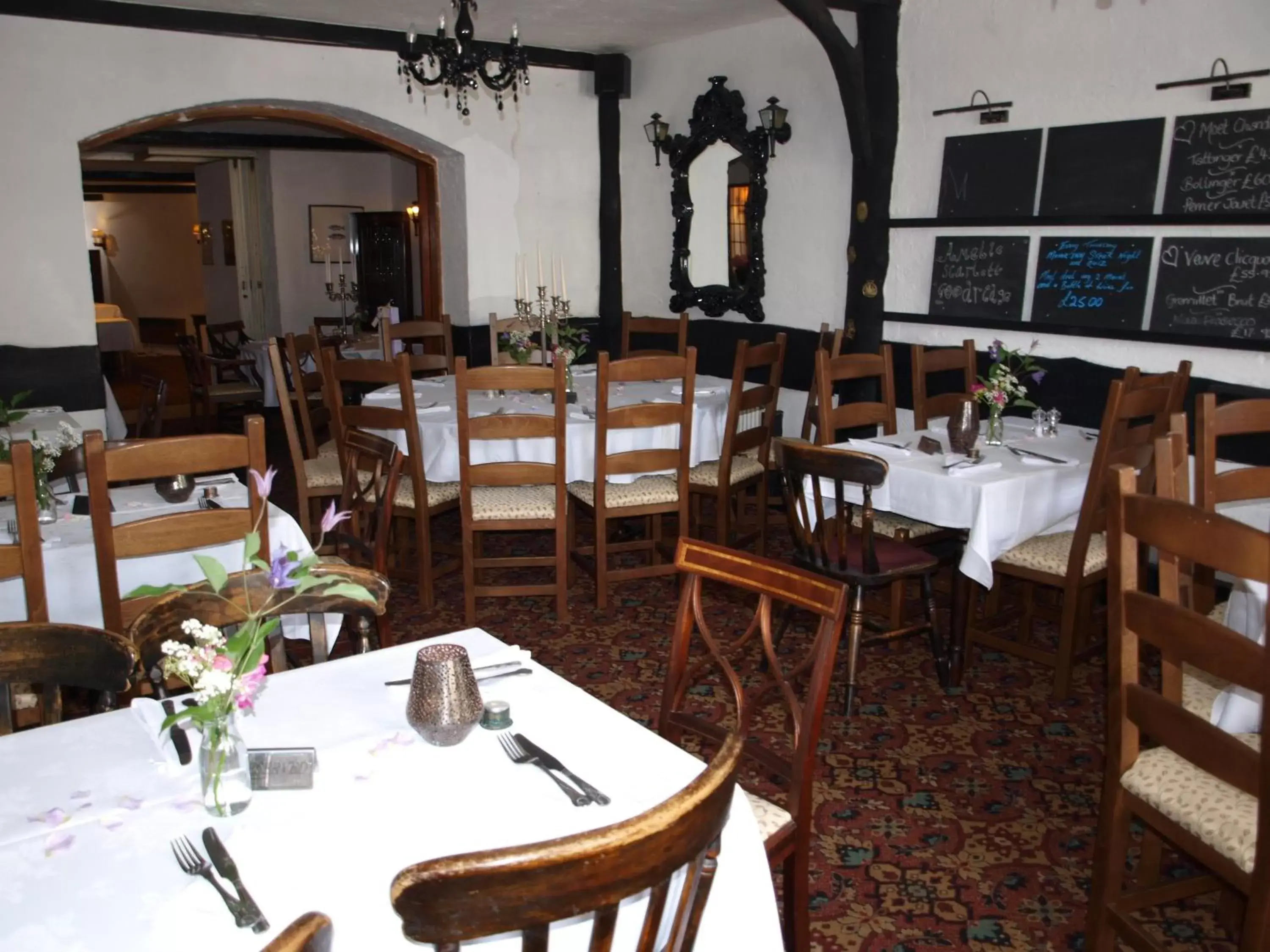 Restaurant/Places to Eat in Manor Inn Galmpton