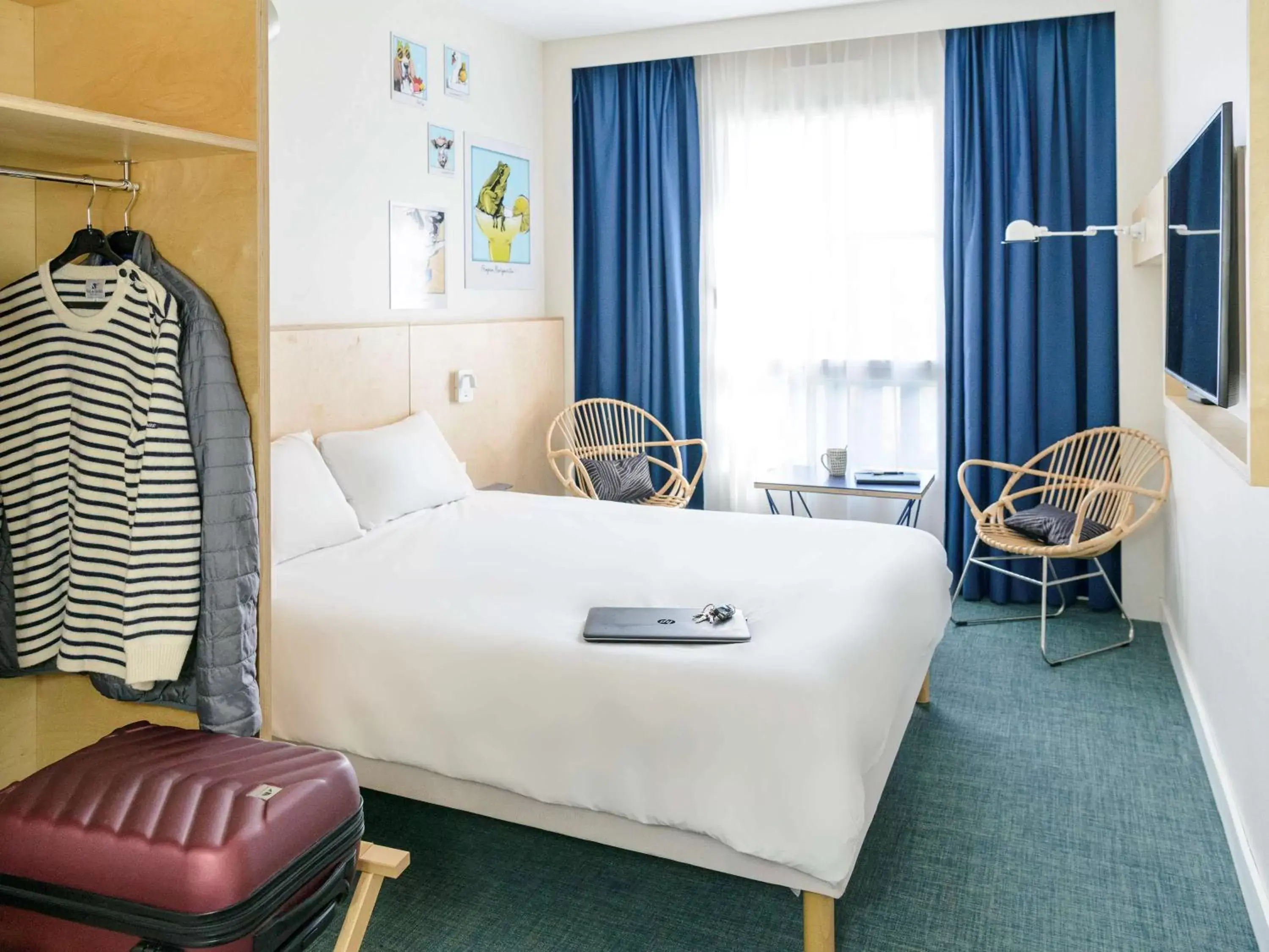 Photo of the whole room, Bed in ibis Styles Deauville Villers Plage