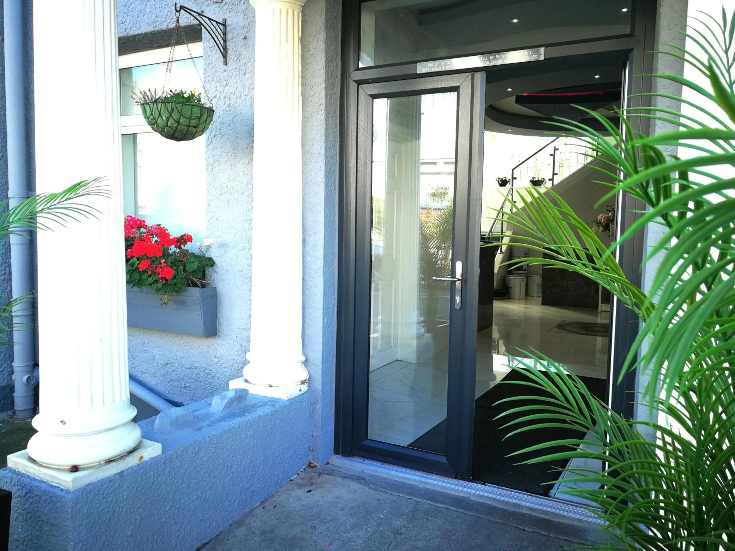 Facade/entrance in Torbay Court Hotel