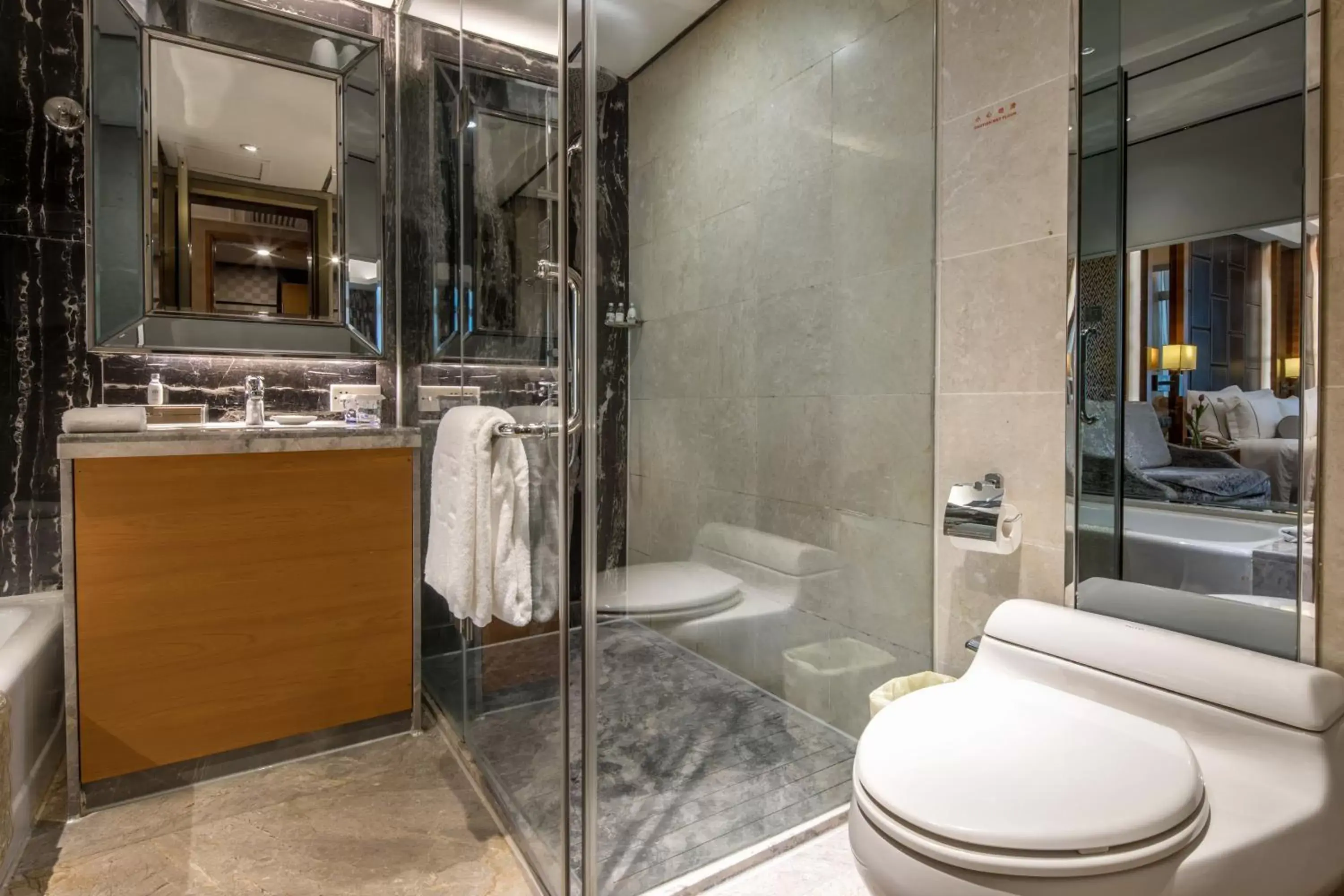 Toilet, Bathroom in Asia International Hotel Guangdong