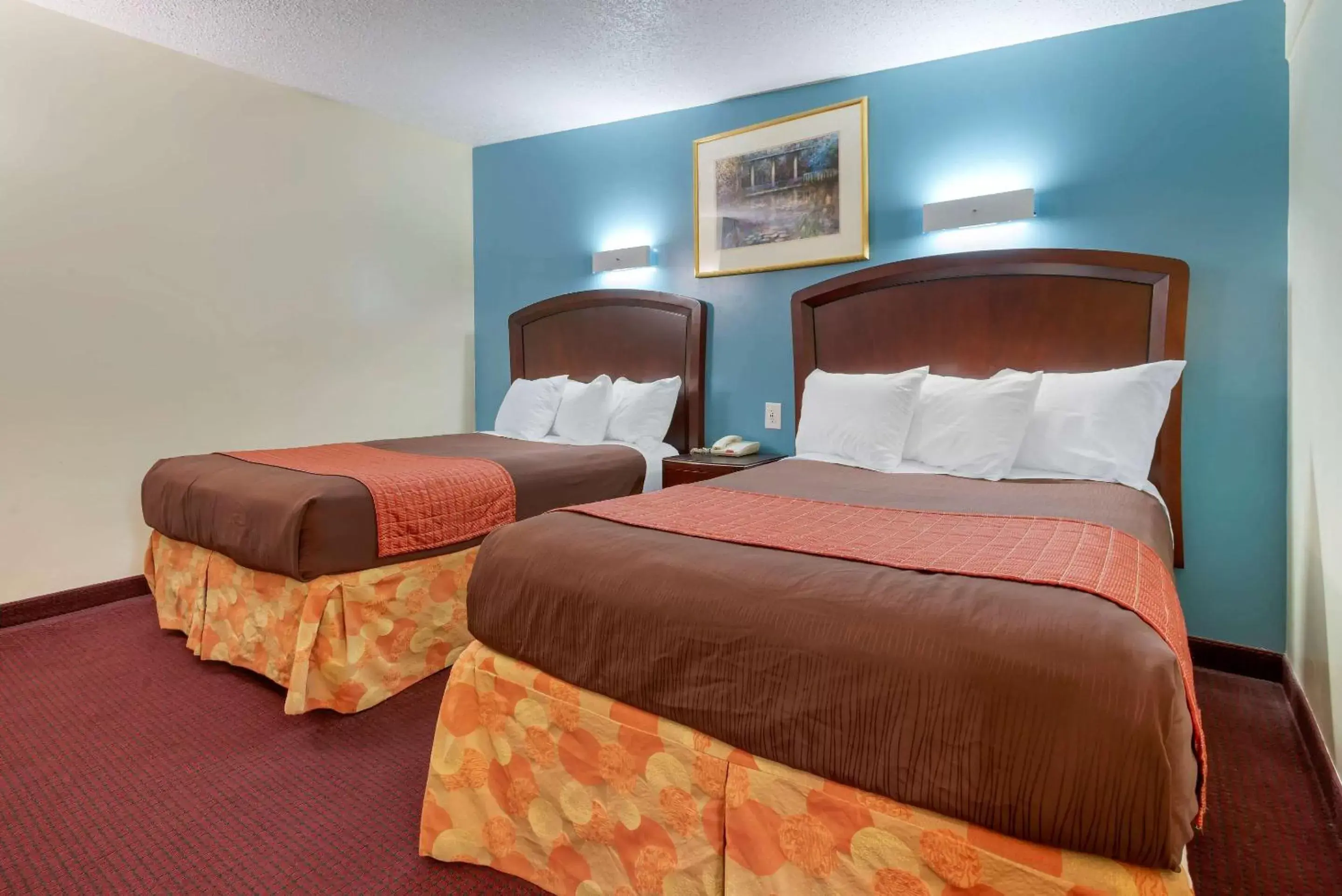 Bedroom, Bed in Rodeway Inn & Suites New Paltz- Hudson Valley