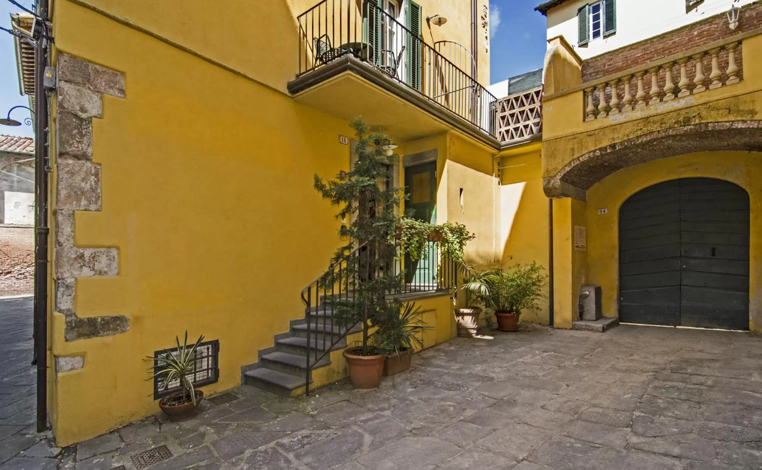 Facade/entrance in Albergo San Martino