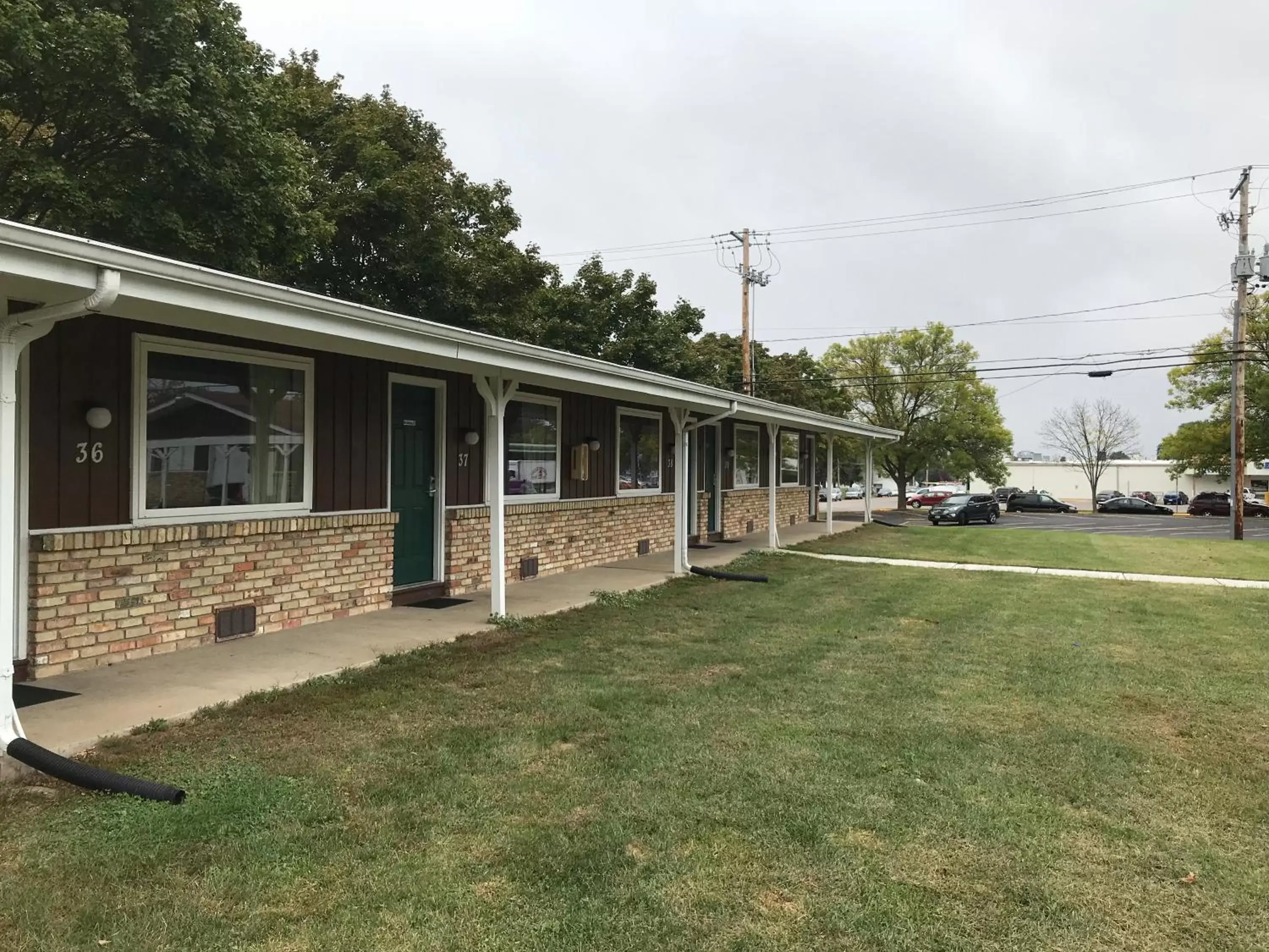 Property Building in Spinning Wheel Motel