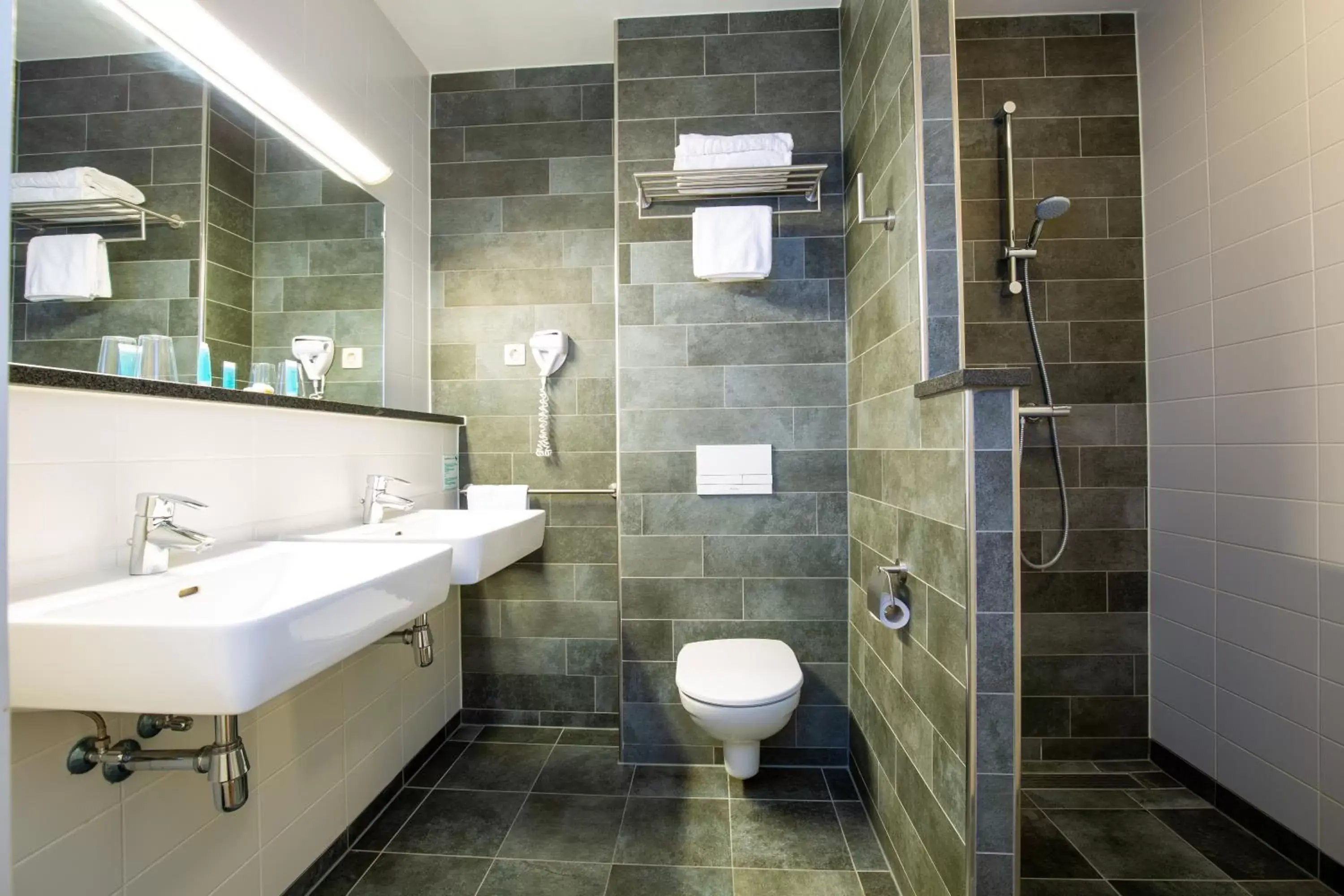 Shower, Bathroom in Bastion Hotel Apeldoorn Het Loo