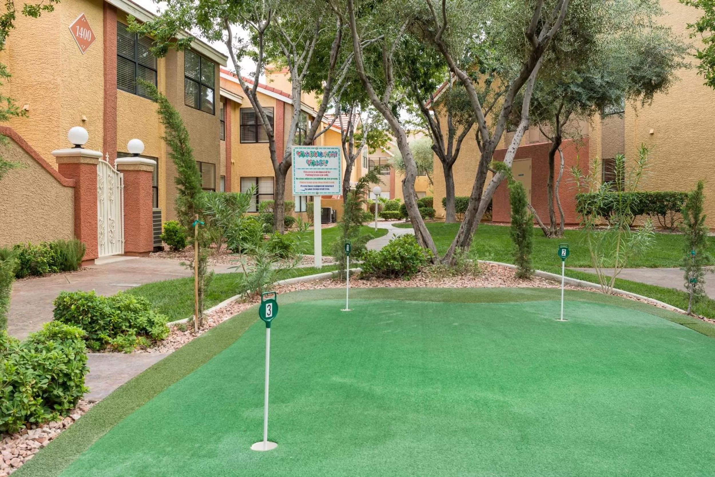 Entertainment in Westgate Flamingo Bay Resort