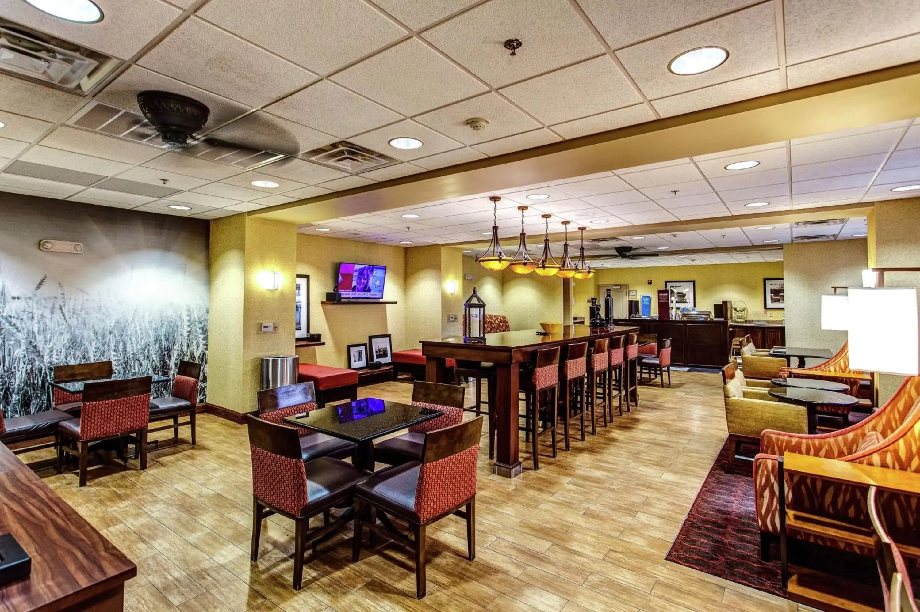 Dining area, Restaurant/Places to Eat in Hampton Inn Junction City