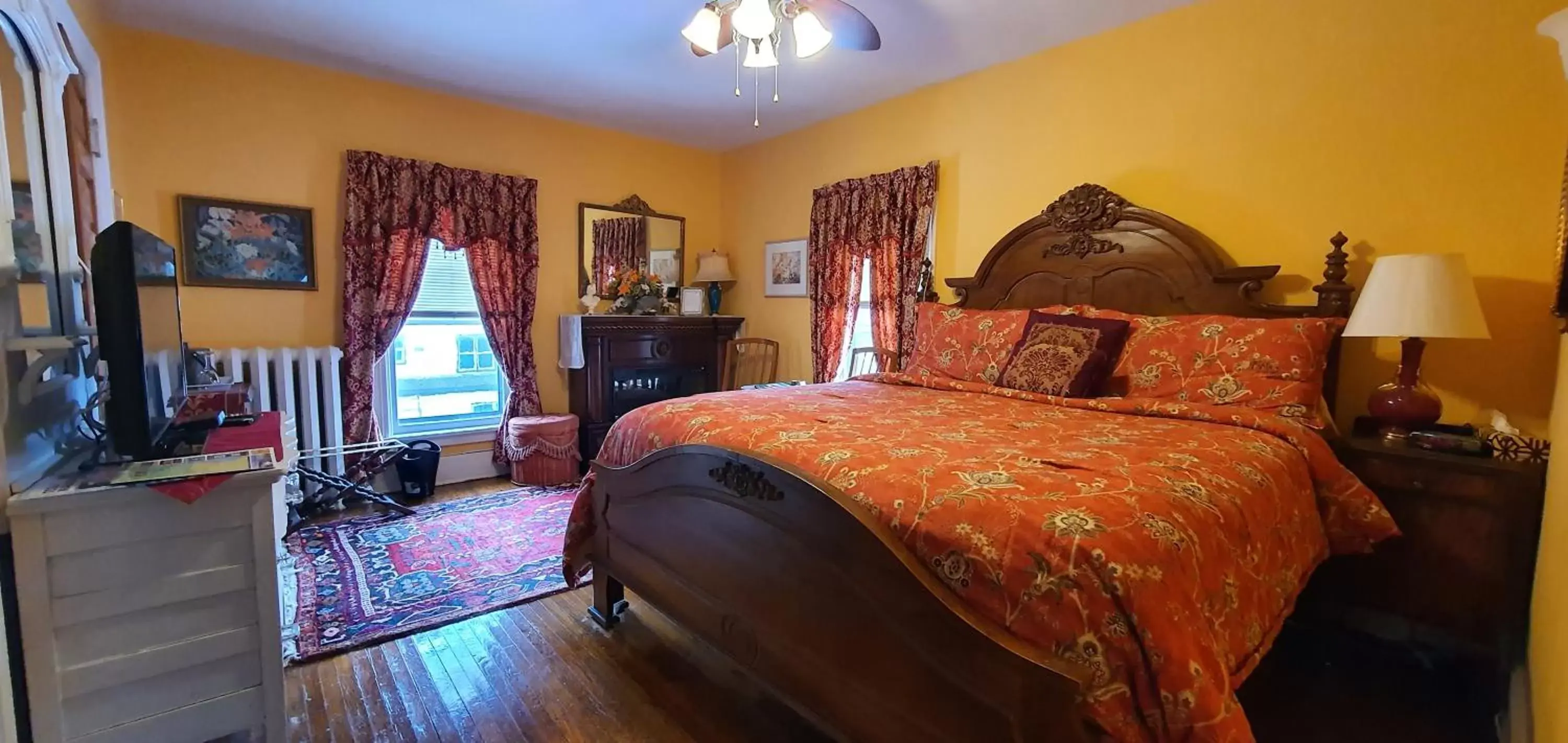 Photo of the whole room, Bed in A Moment in Time Bed and Breakfast