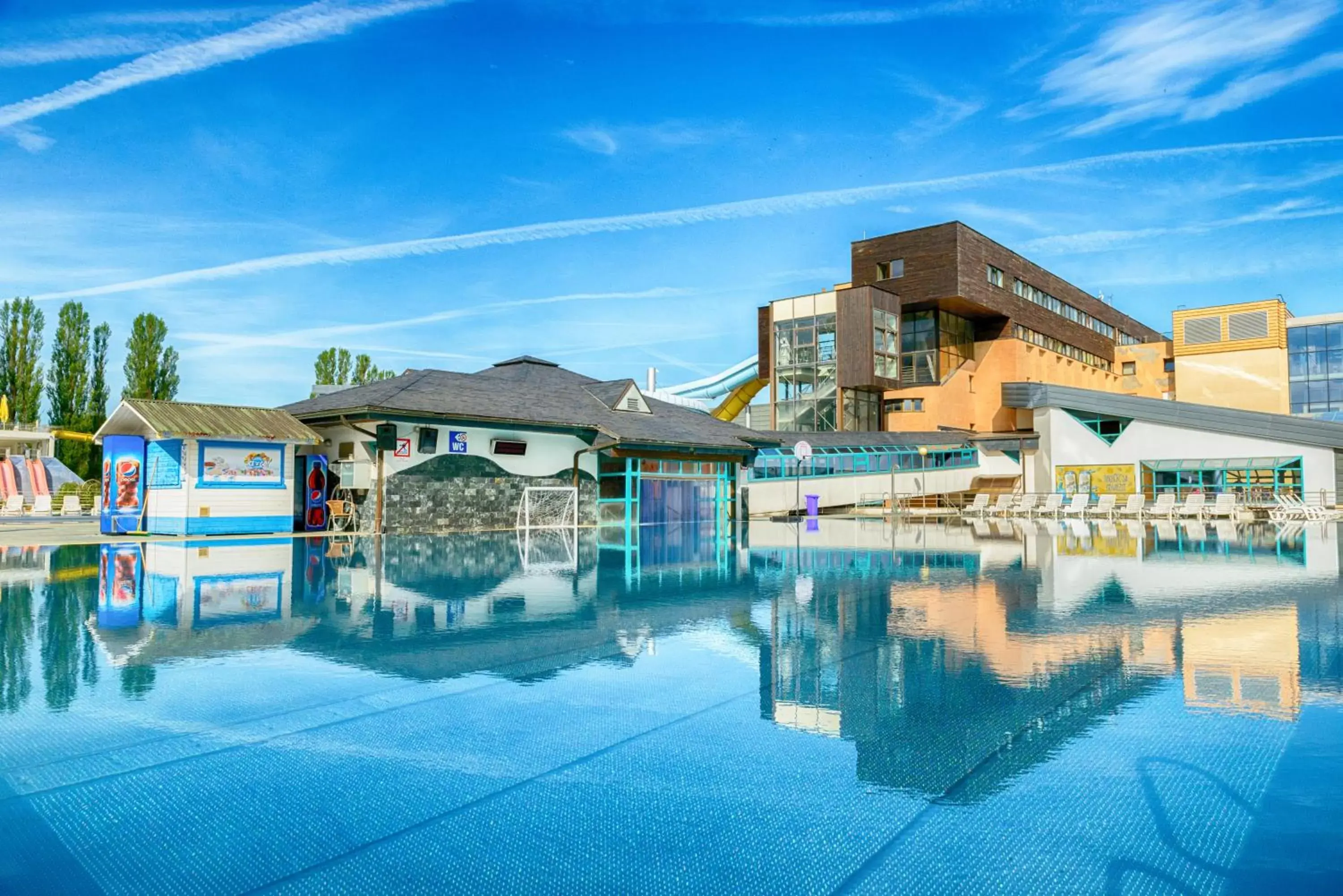 Swimming Pool in Hotel AquaCity Mountain View