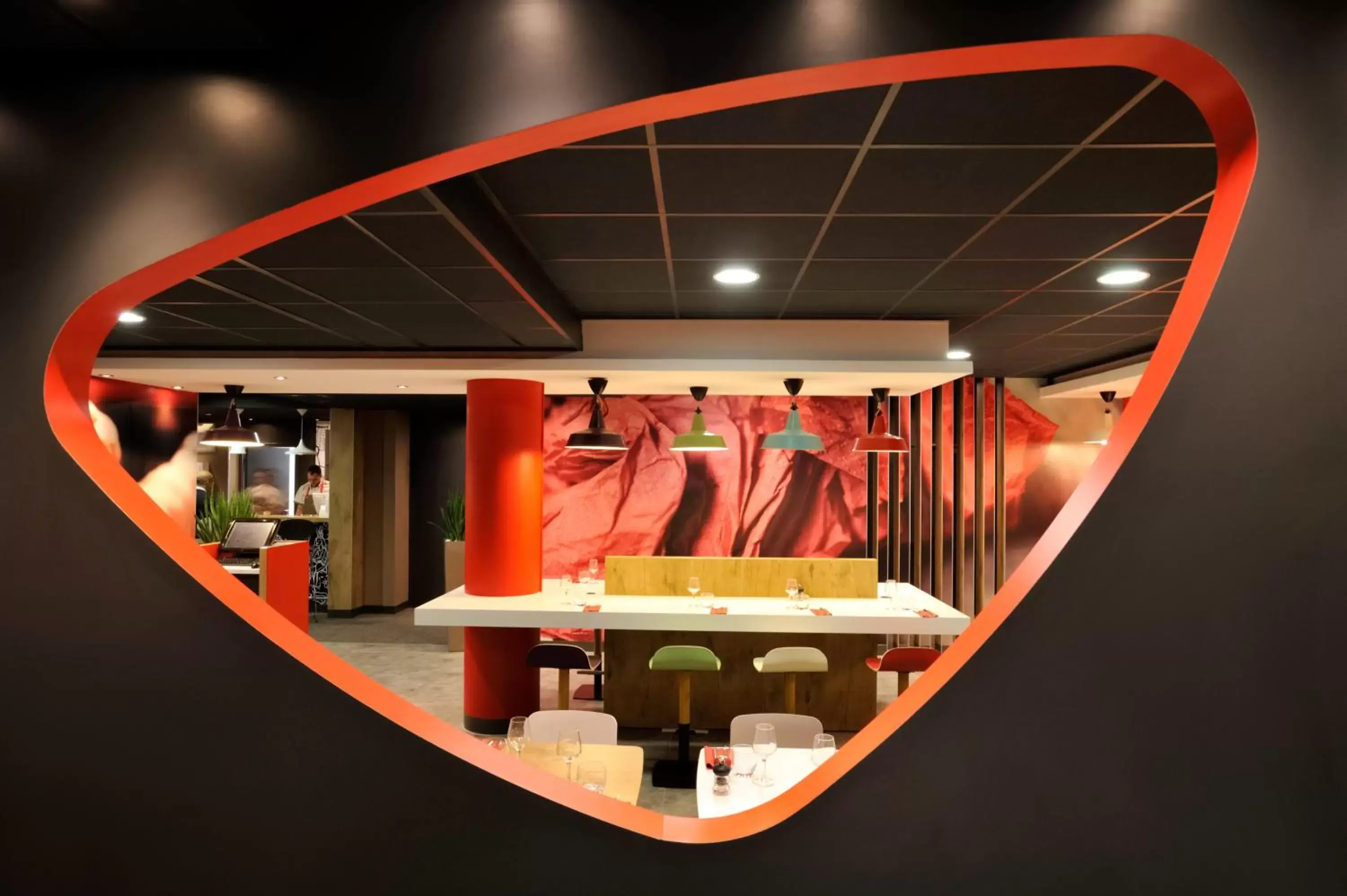 Restaurant/places to eat in ibis Lille Centre Gares