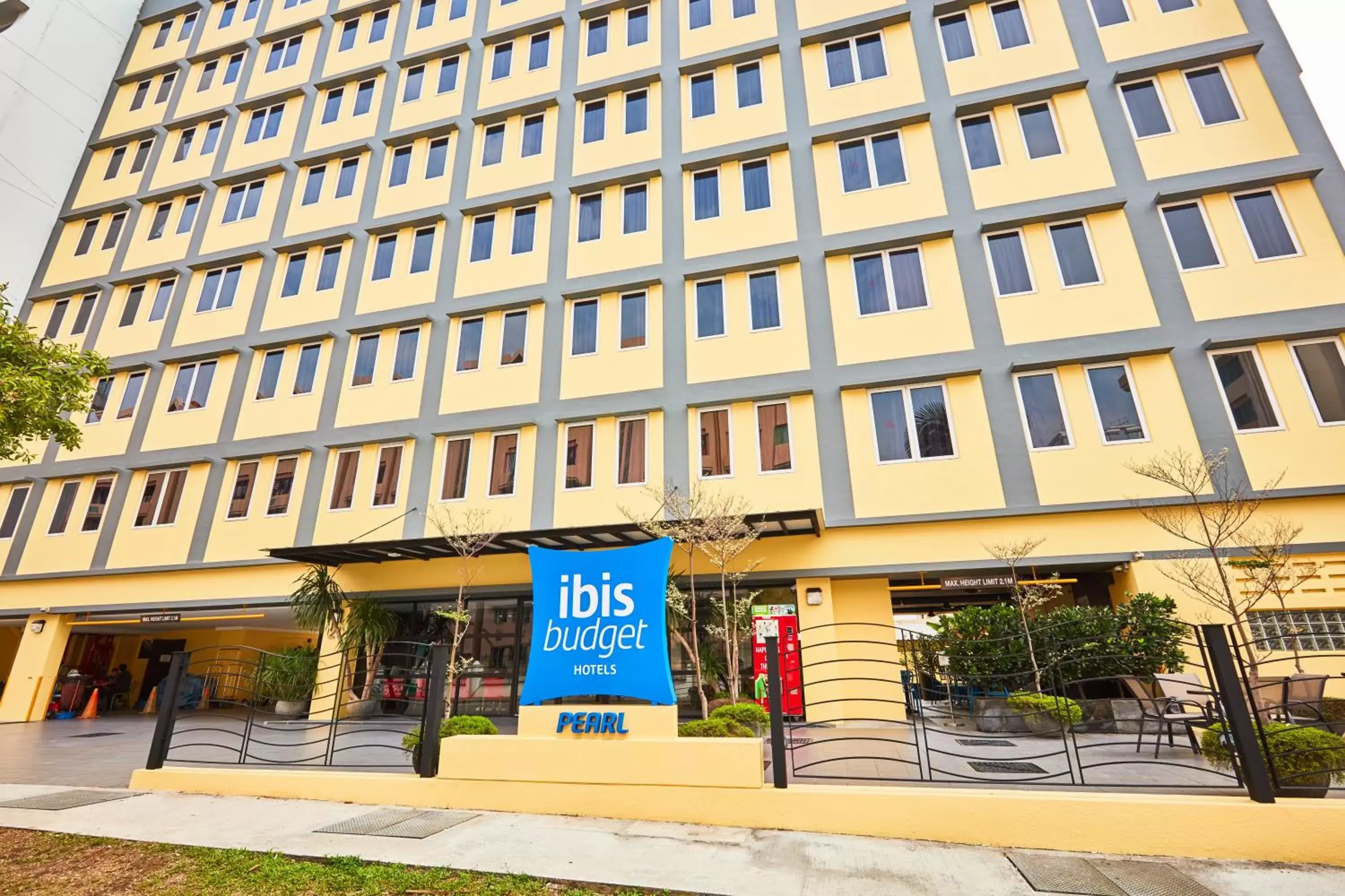 Property Building in ibis budget Singapore Pearl