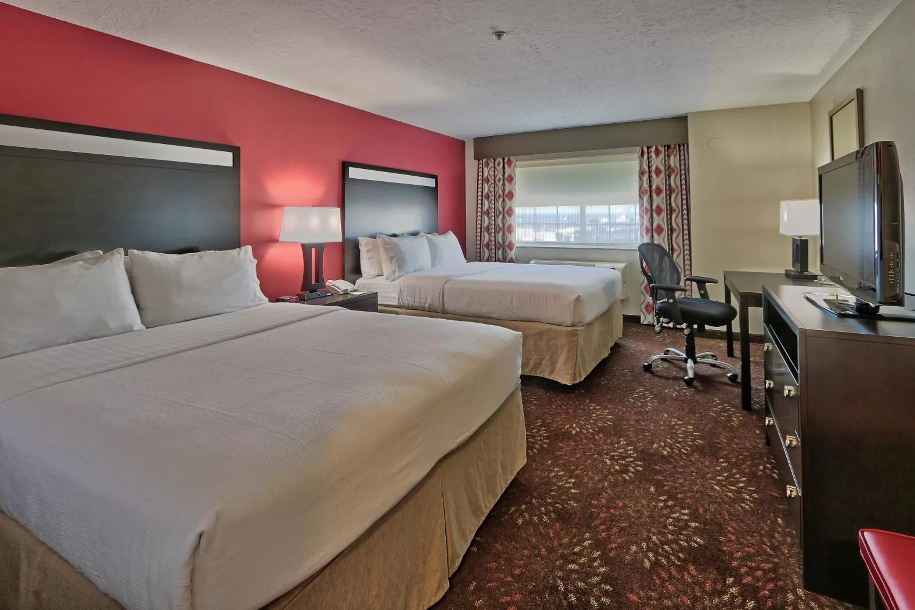 Photo of the whole room, Bed in Holiday Inn Hotel & Suites Albuquerque Airport, an IHG Hotel