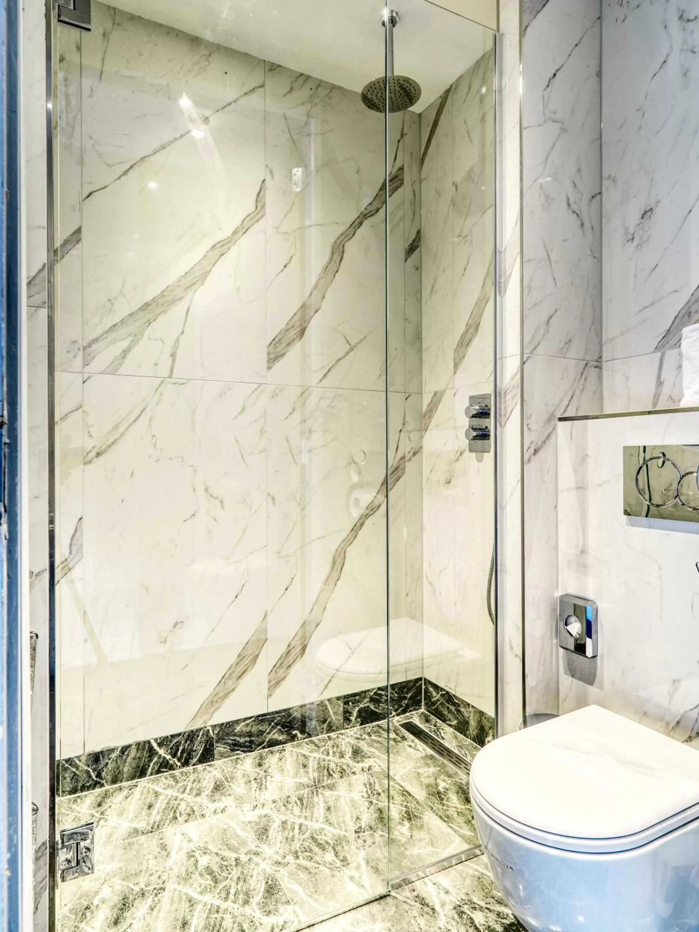 Twin Room with Lane View  in G Experience Hotel