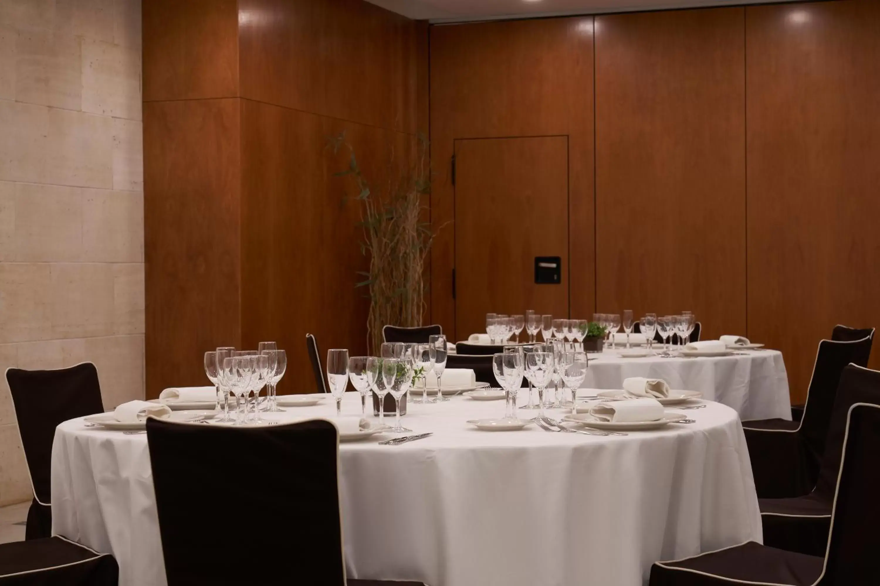 Banquet/Function facilities, Restaurant/Places to Eat in Catalonia Bristol