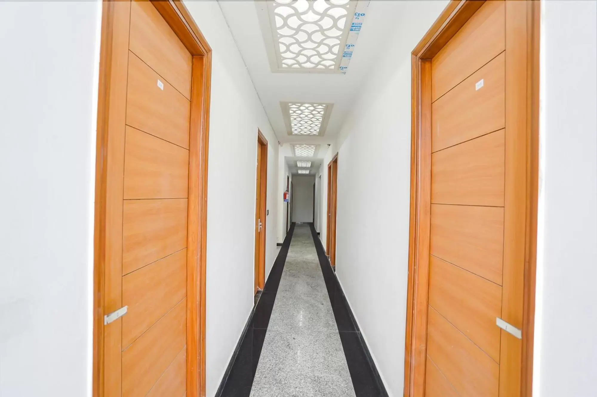 Lobby or reception in FabHotel Hexa Noida Sector 56 Lobby or reception in FabHotel Hexa Noida Sector 56