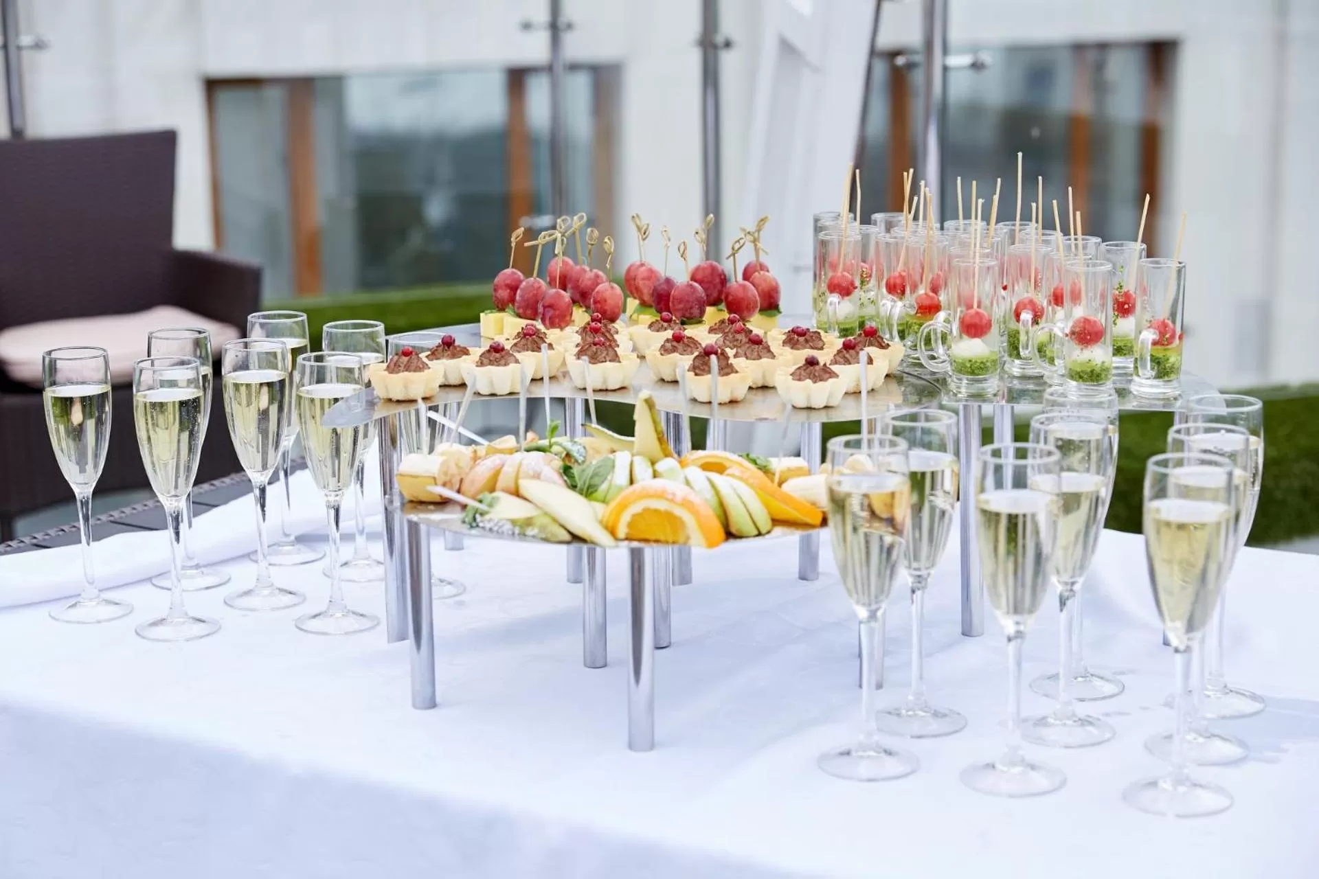 Food and drinks in Olympic Hotel