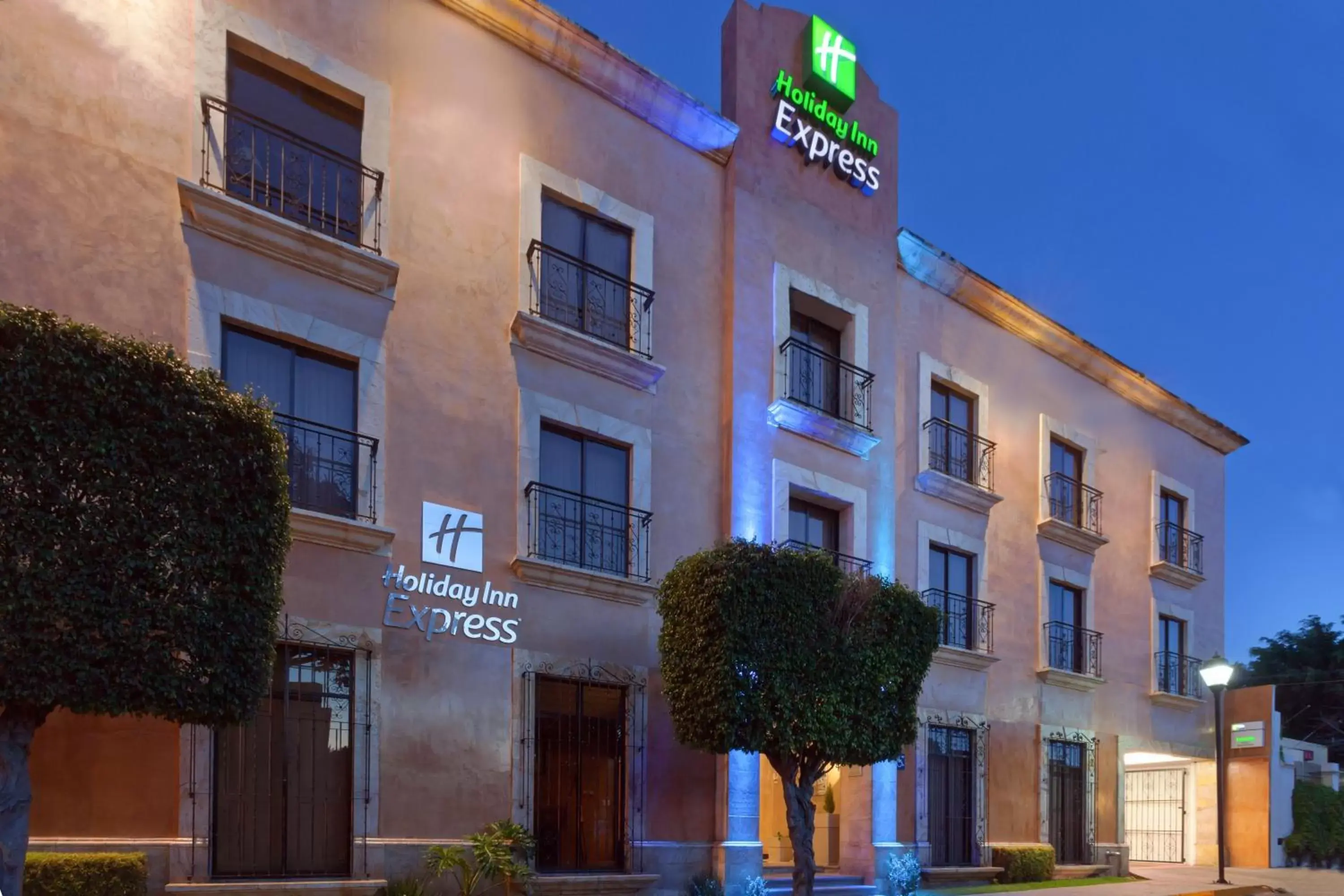 Property Building in Holiday Inn Express Oaxaca - Centro Historico, an IHG Hotel