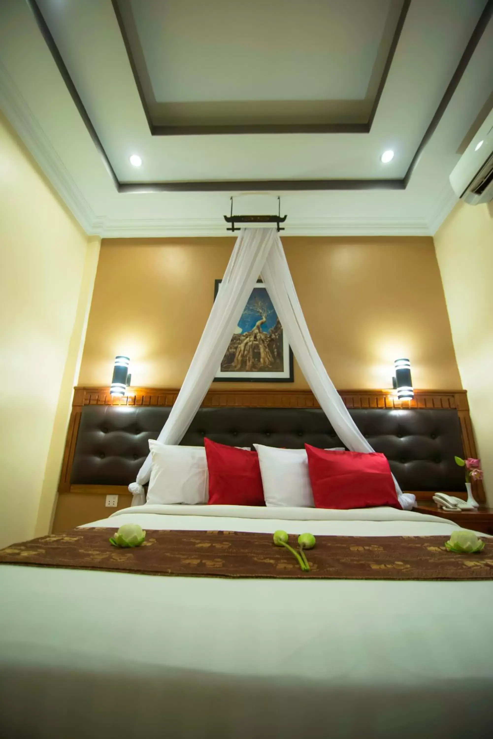 Bedroom, Room Photo in Reaksmey Chanreas Hotel