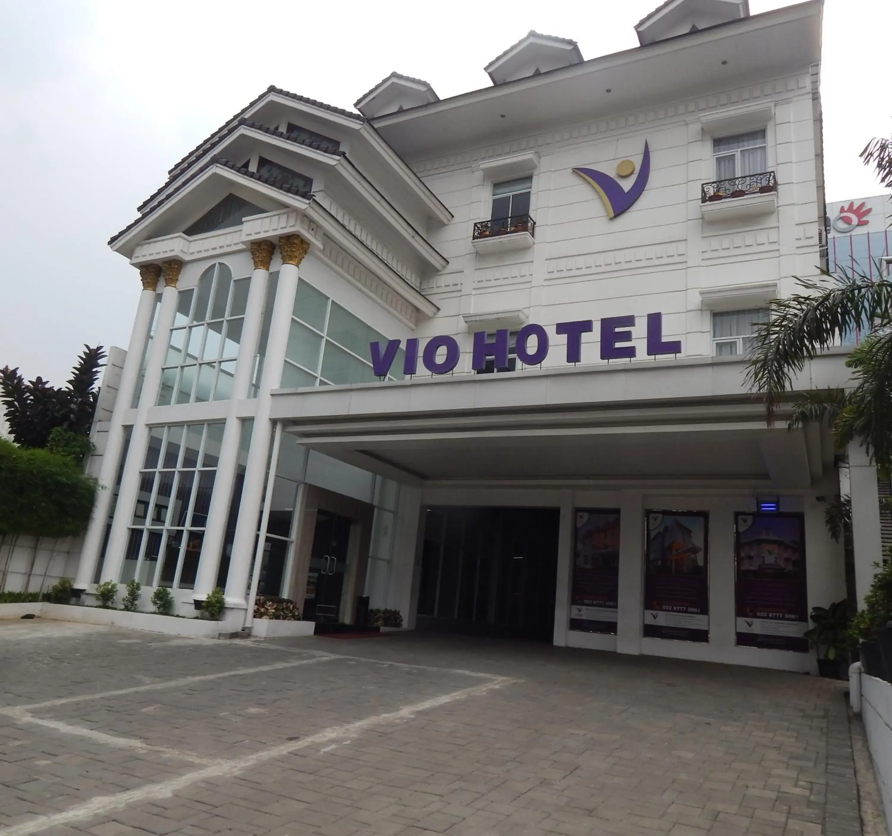 Facade/entrance, Property Building in Vio Surapati - Managed By Dafam Hotels