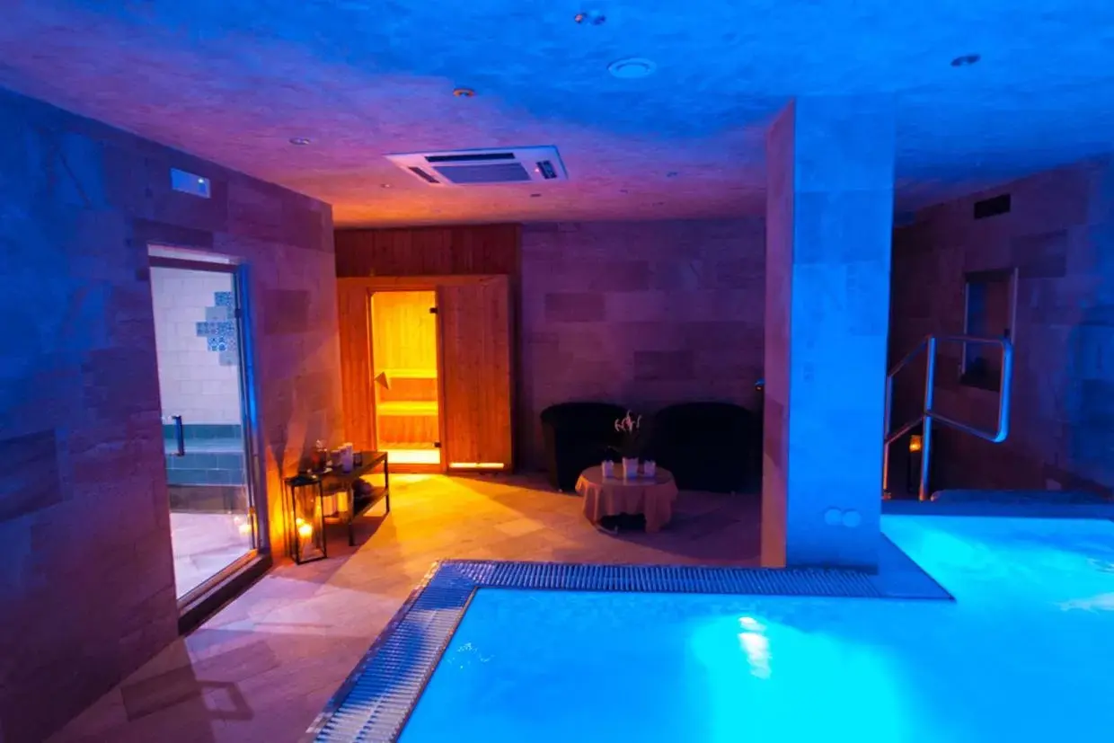 Sauna, Swimming Pool in Hotel Costazzurra Museum & Spa