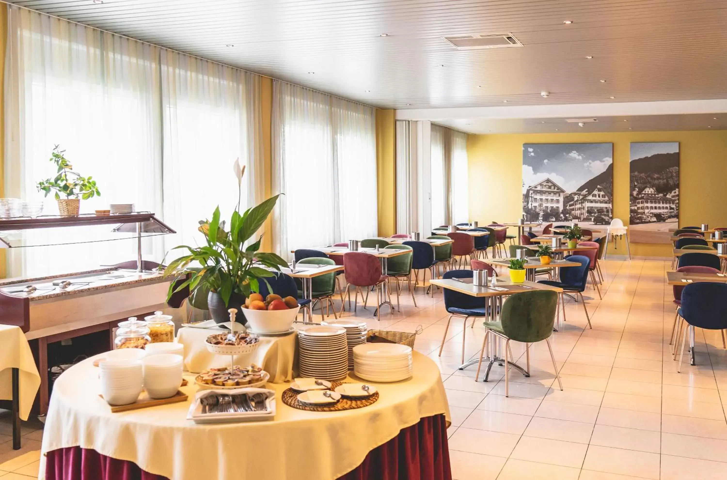 Buffet breakfast, Restaurant/Places to Eat in Tailormade Hotel STANS SÜD