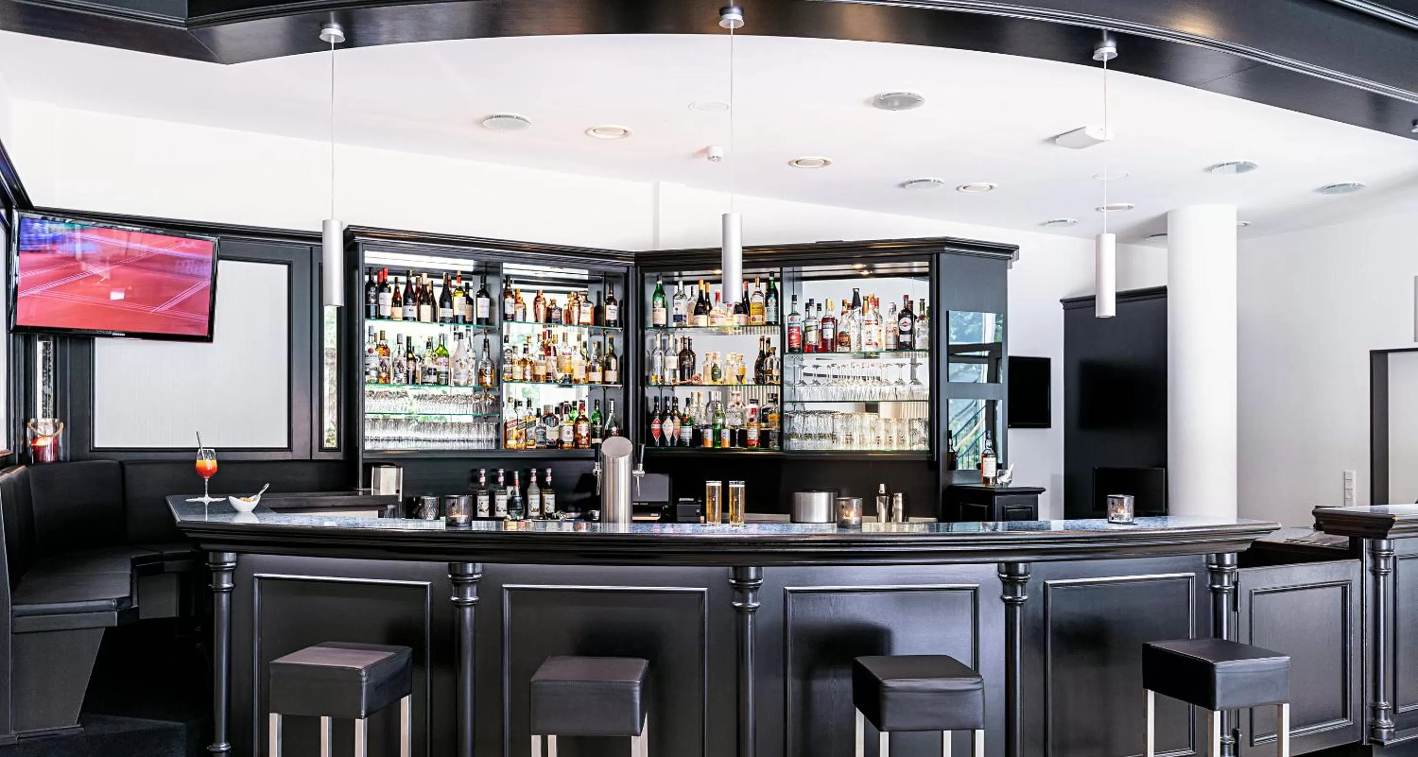 Lounge or bar in Victor's Residenz-Hotel Gummersbach