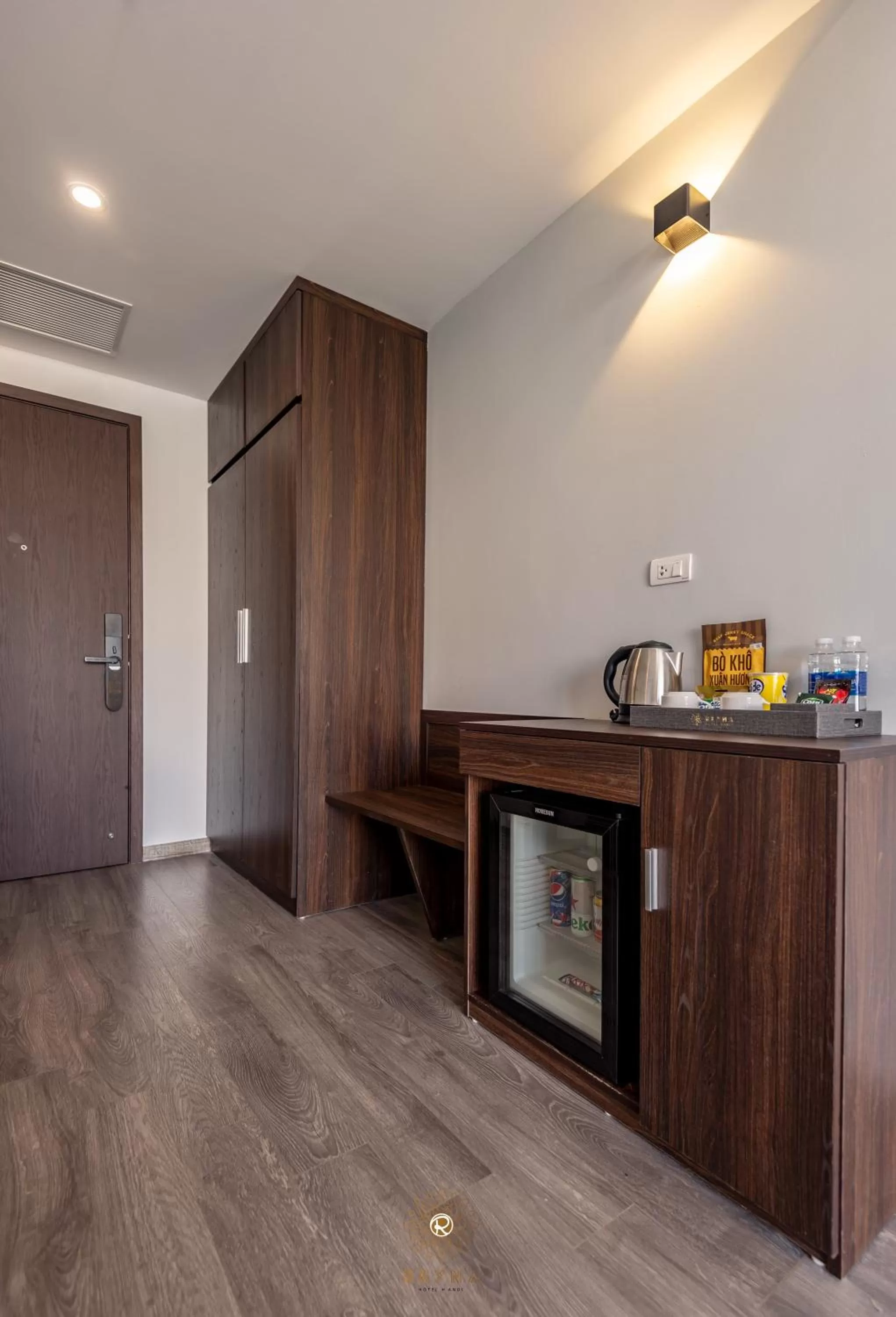 TV and multimedia in Reyna Hotel Hanoi & Spa