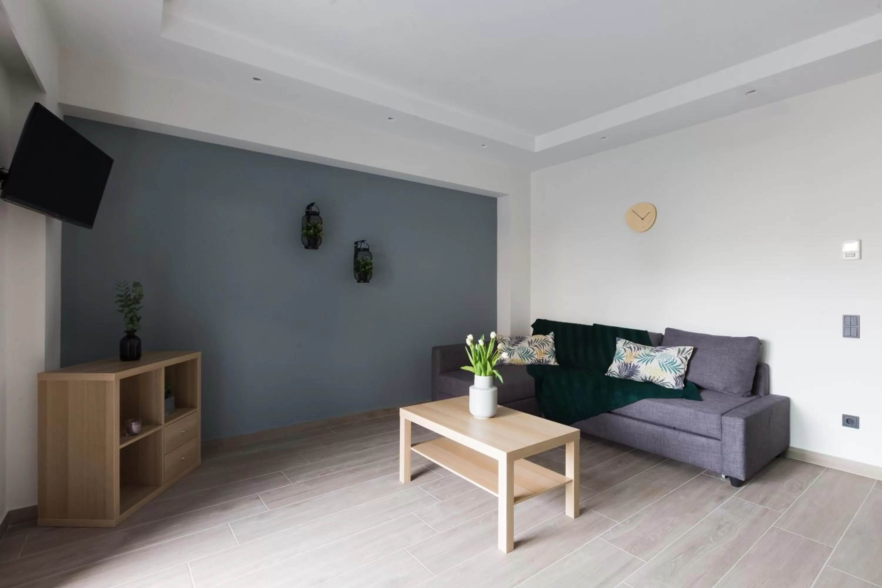 Seating area in 12 Reasons Why Metaxourgeio