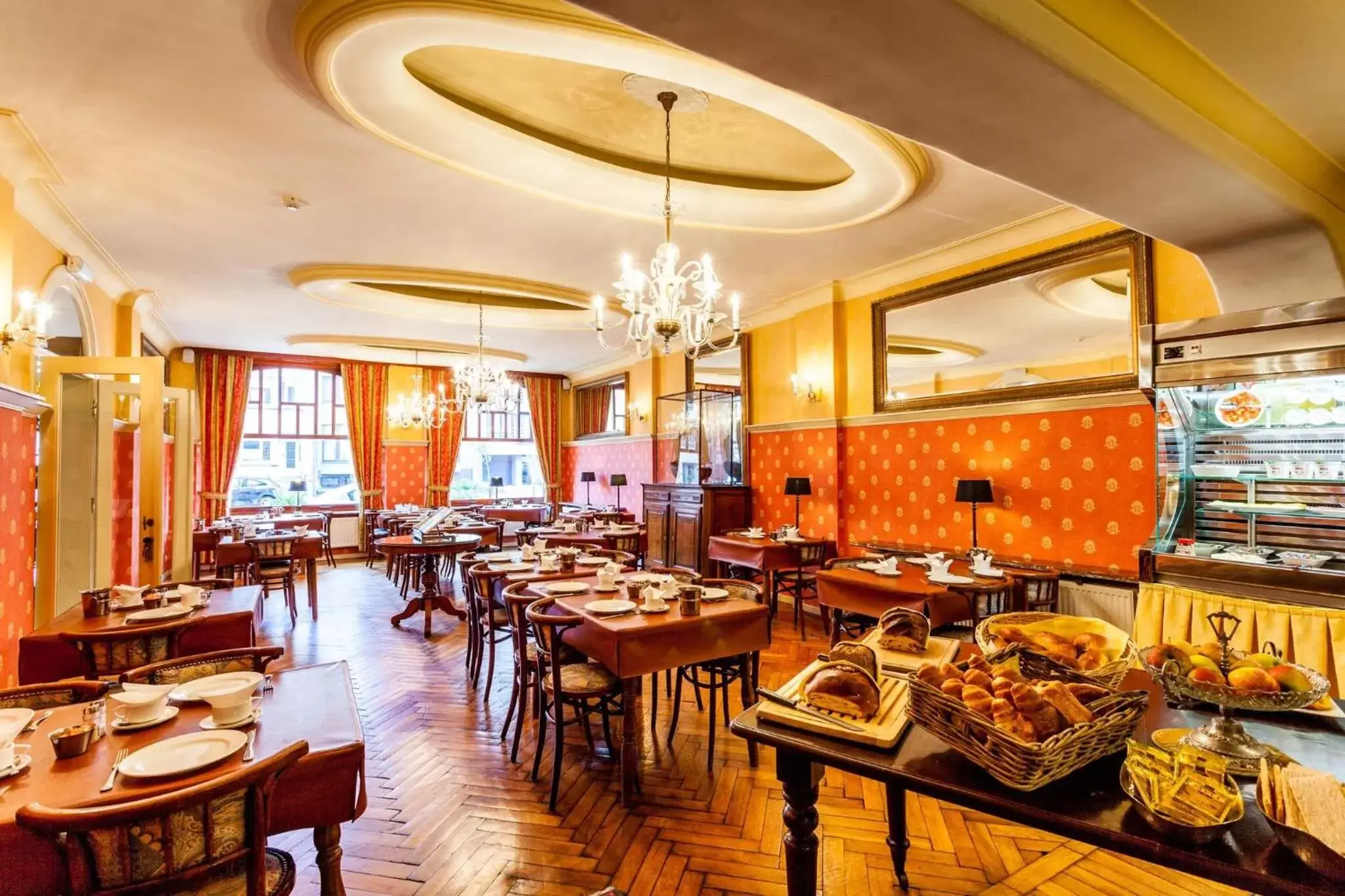 Breakfast, Restaurant/Places to Eat in Avenue Hotel by F-Hotels