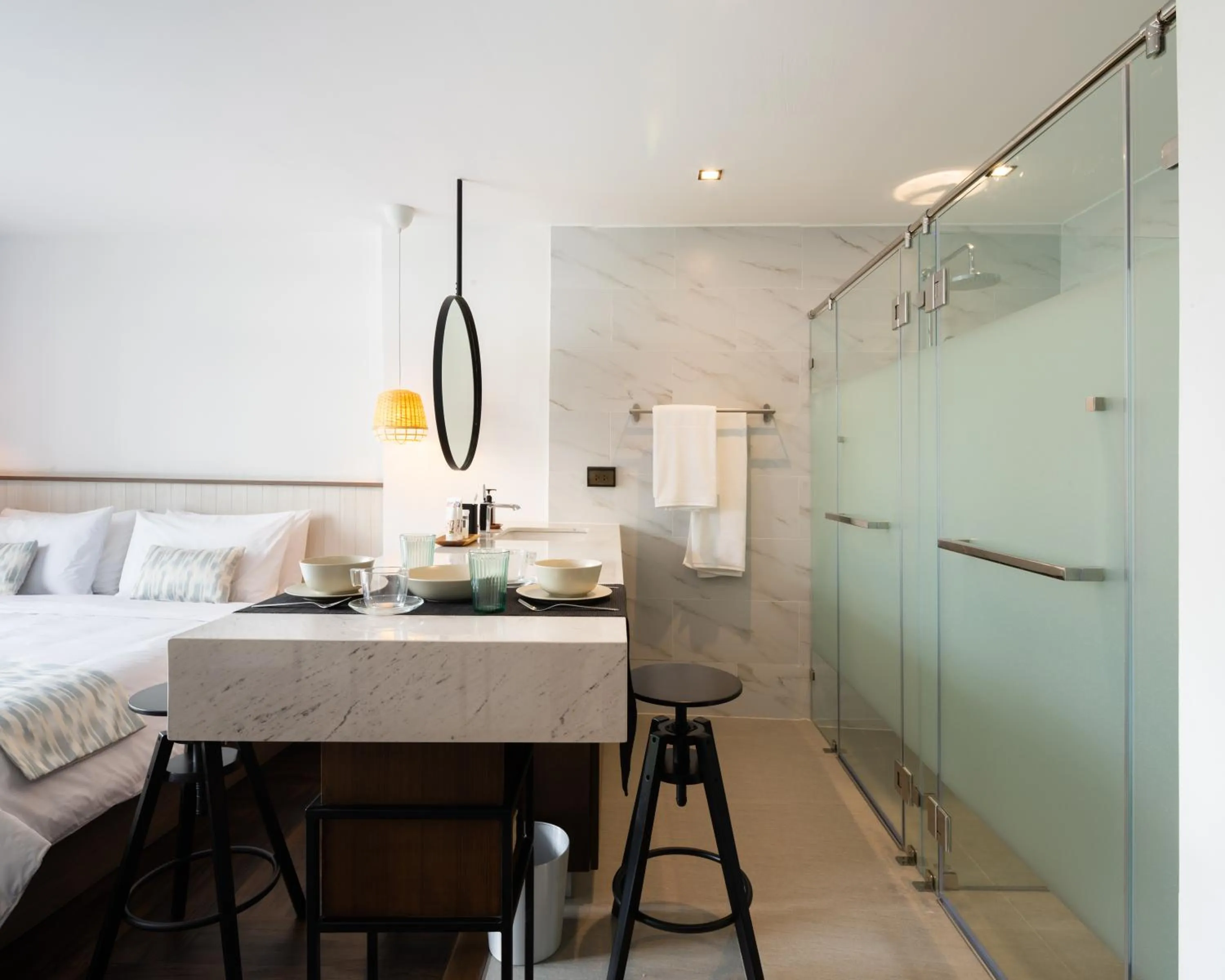 Bed in Warm Window Silom