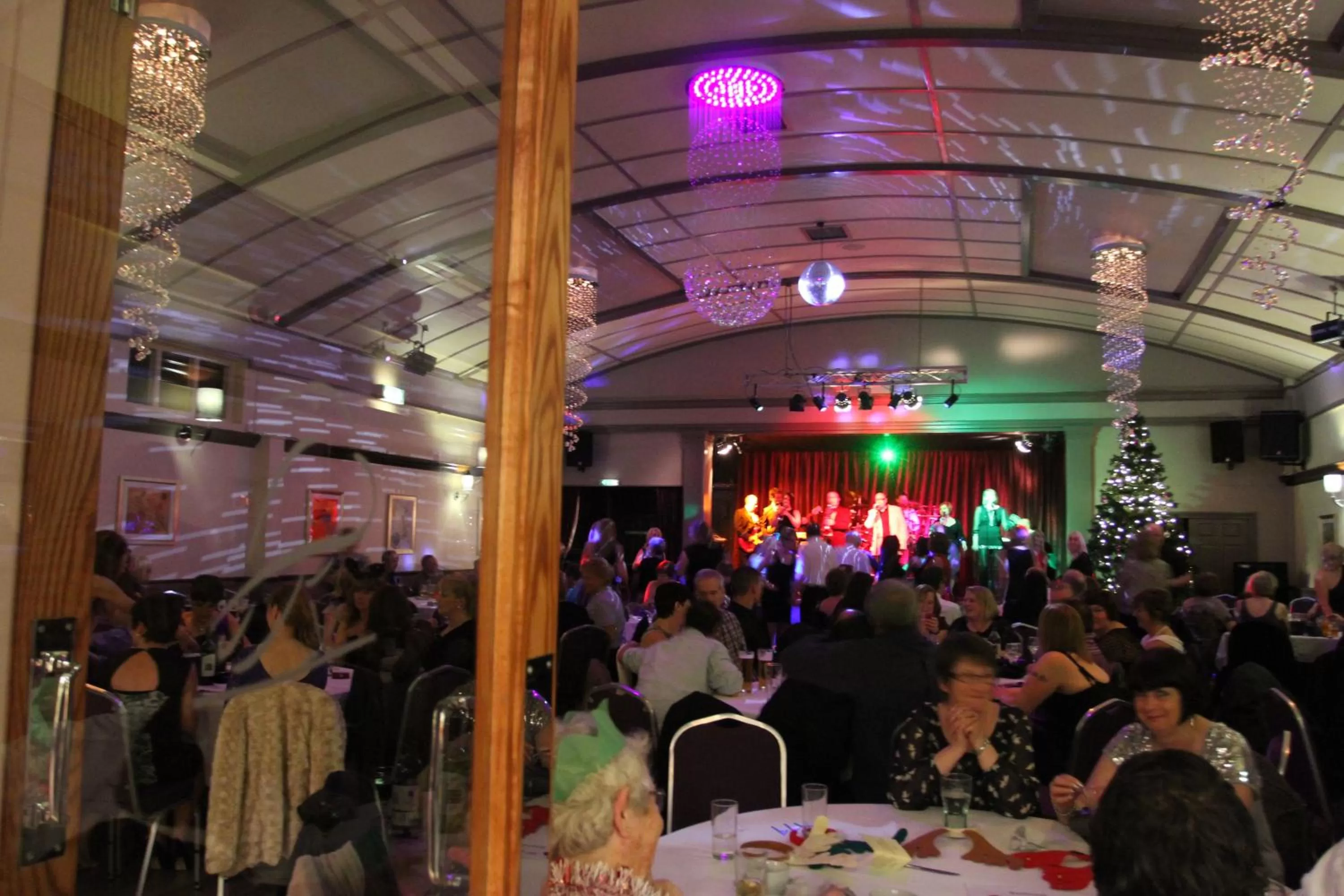 Lounge or bar in The Raven Hotel