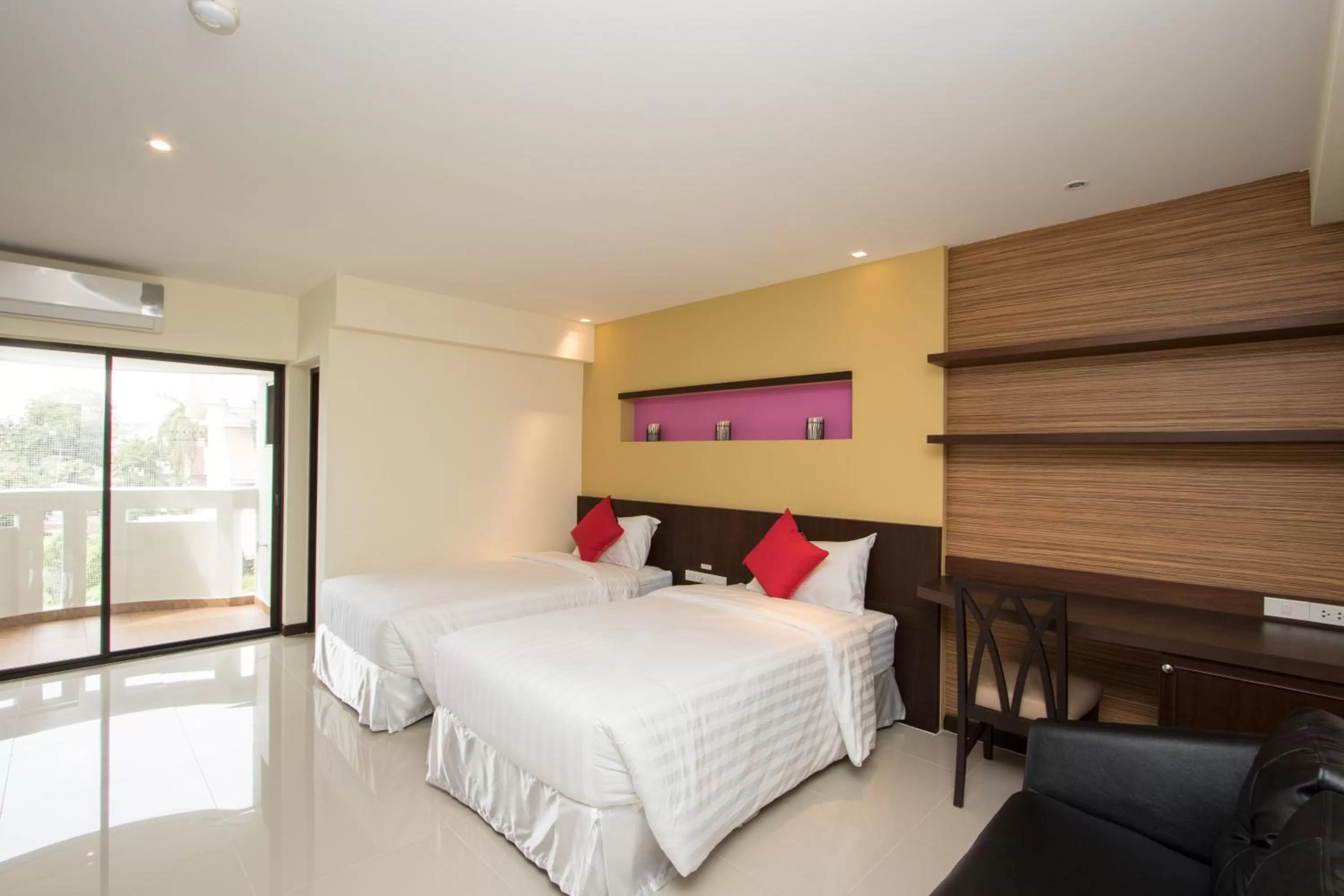 Balcony/Terrace, Bed in Chateau de Sukhumvit