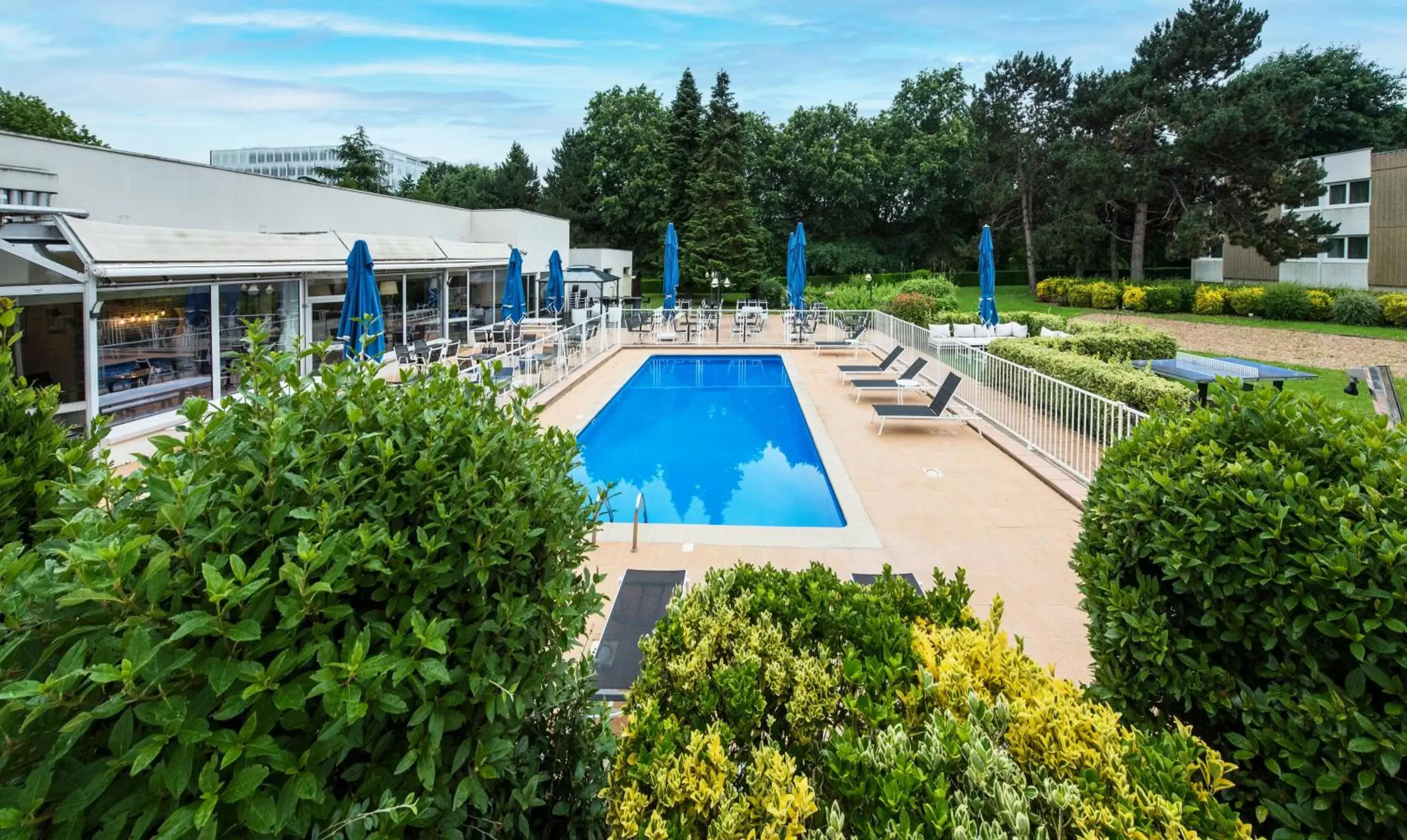 Pool view, Swimming Pool in Novotel Rennes Alma