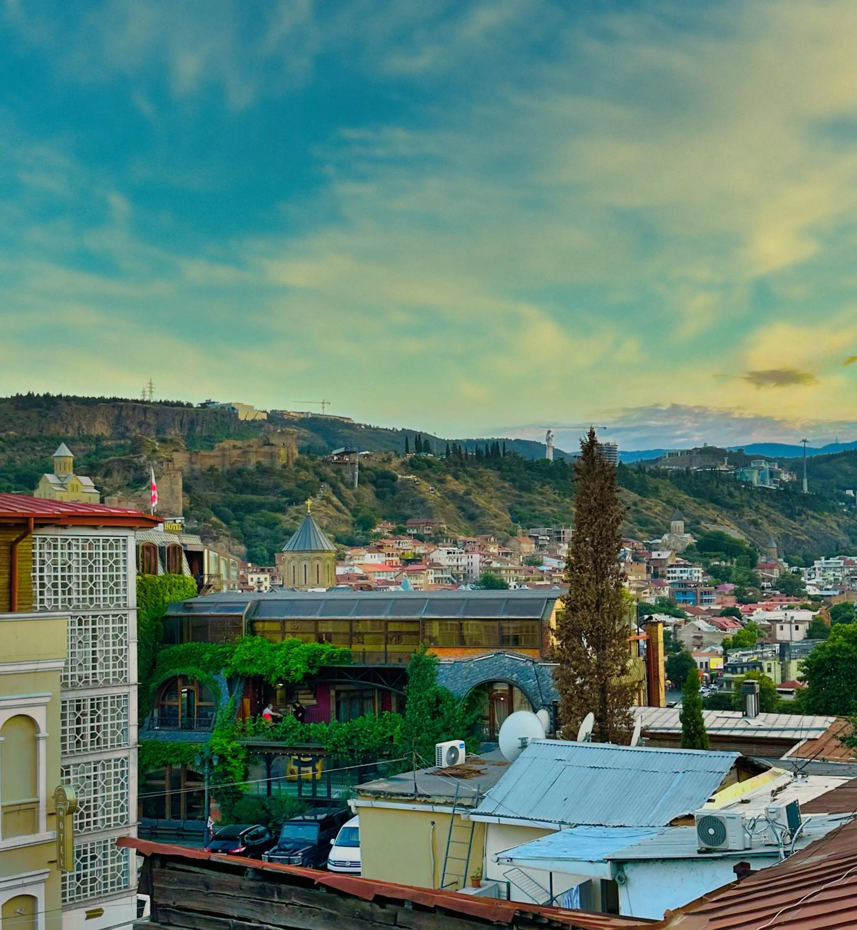 Balcony/Terrace, Mountain View in Metekhi View Hotel