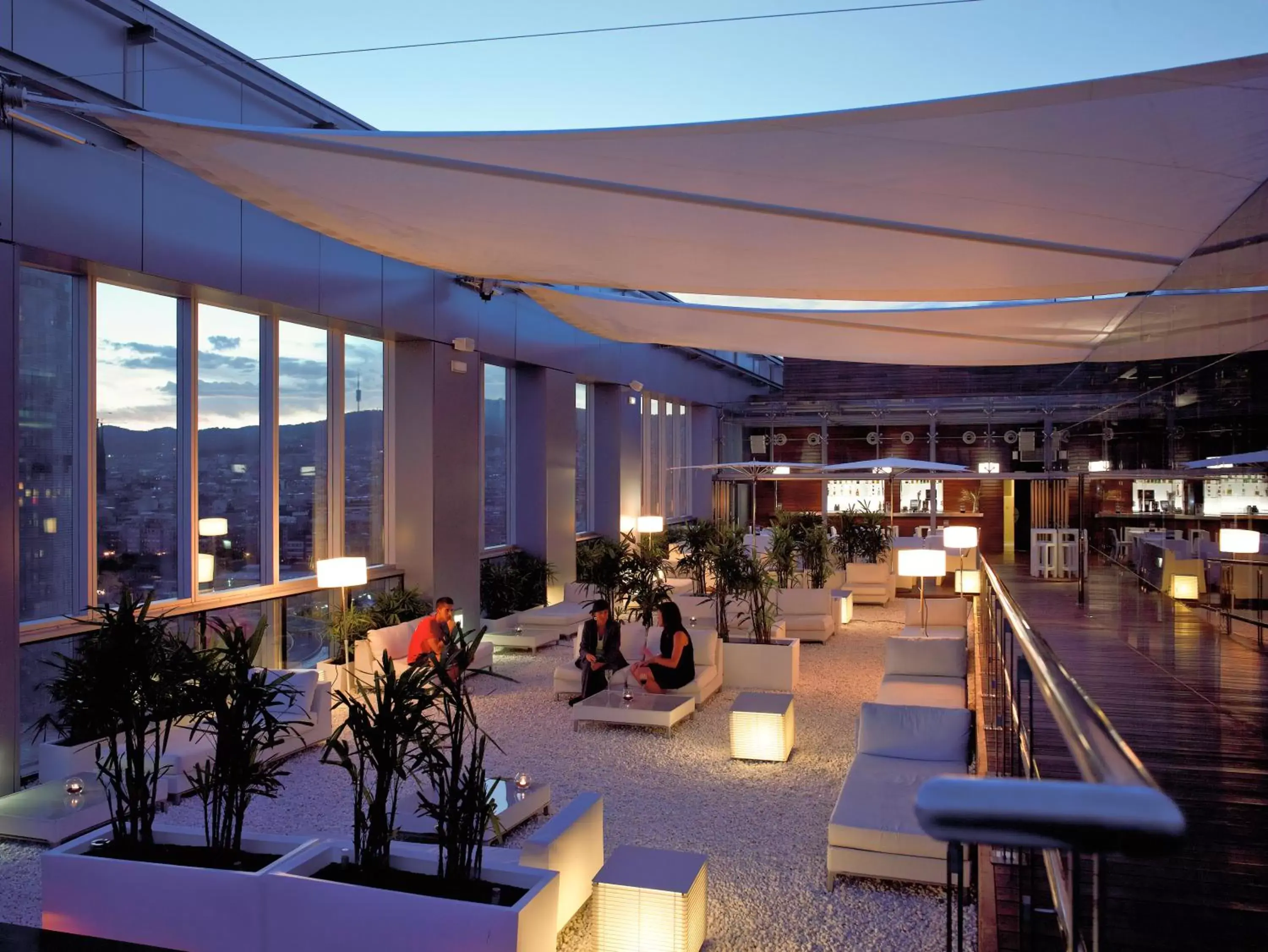 Lounge or bar, Restaurant/Places to Eat in Novotel Barcelona City