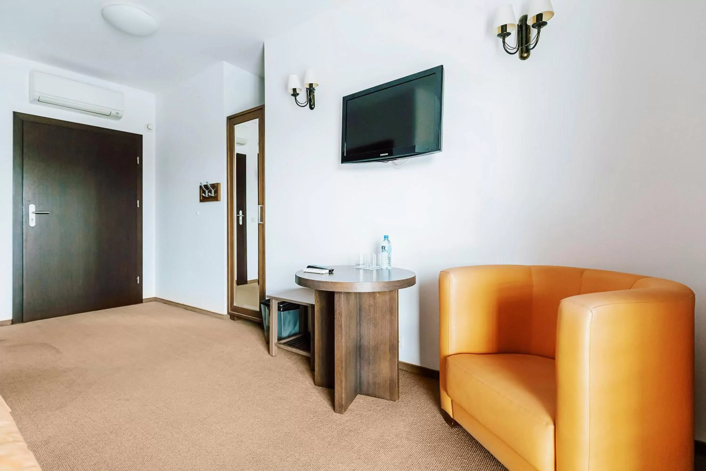 TV and multimedia in Hotel Willowa